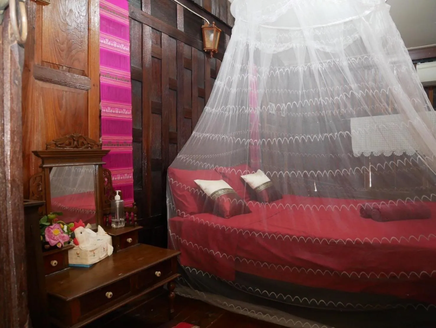 Bed in Baan Are Gong Riverside Homestay