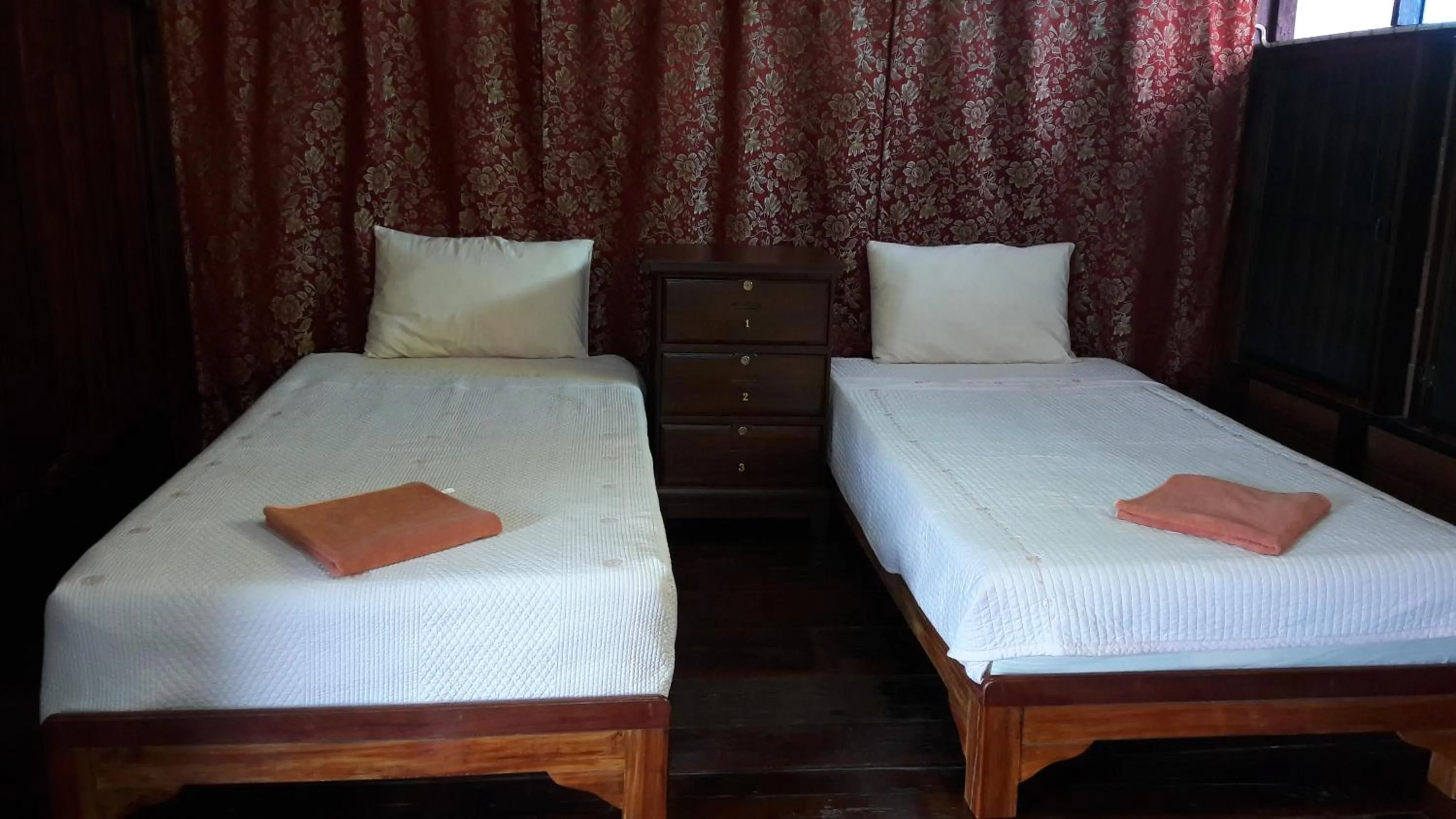 Bed in Baan Are Gong Riverside Homestay