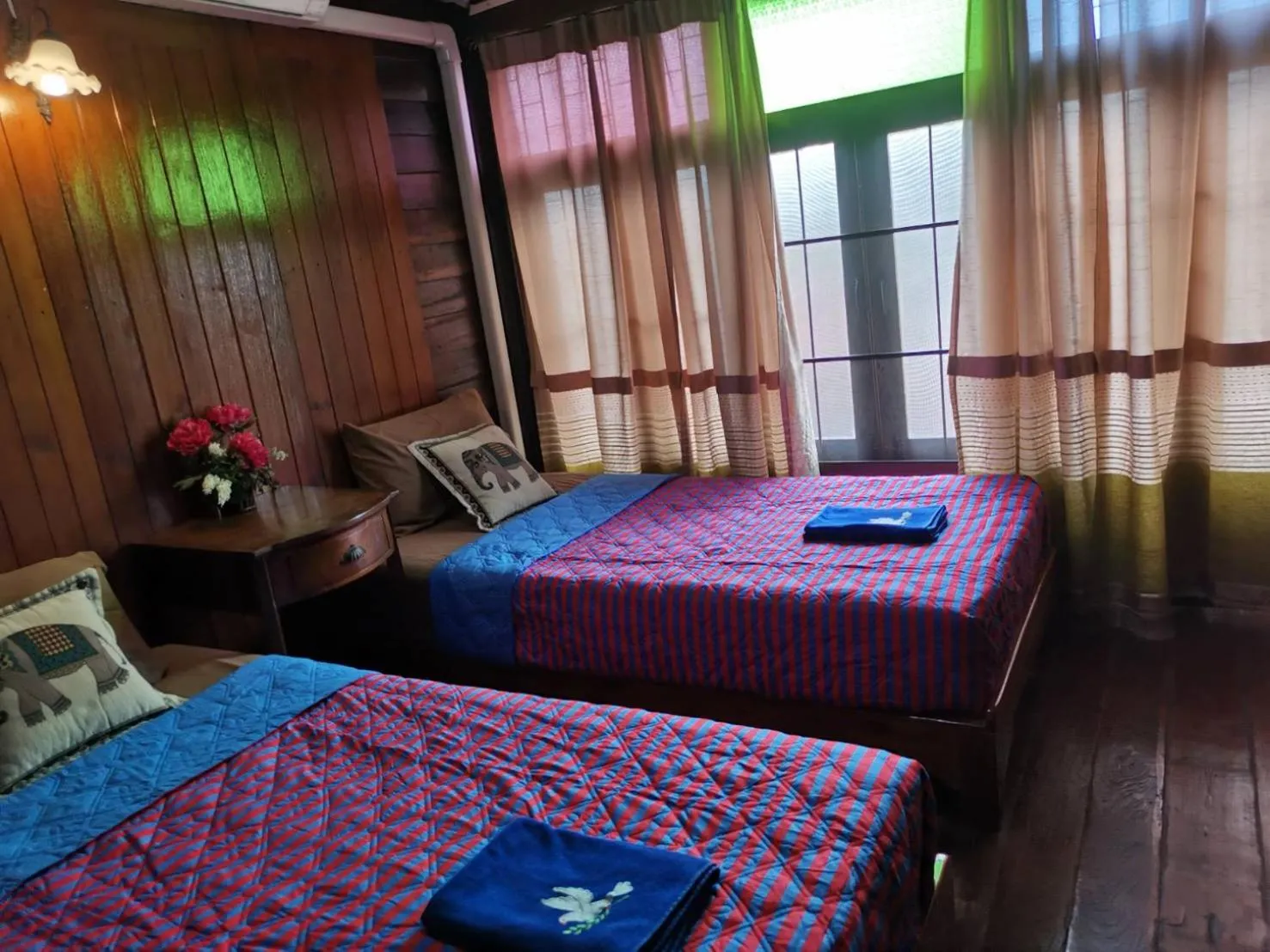 Bed in Baan Are Gong Riverside Homestay