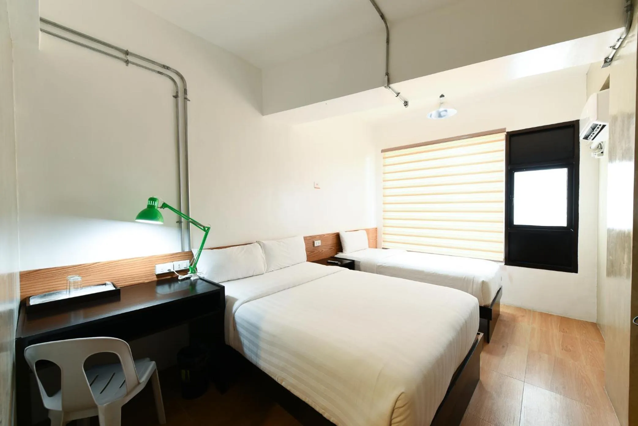 Photo of the whole room in Travelbee Seaside Inn