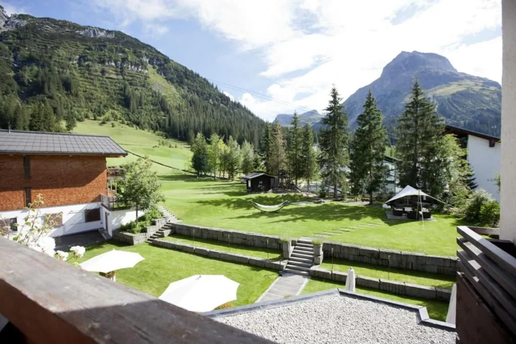 Garden view in Hotel Berghof