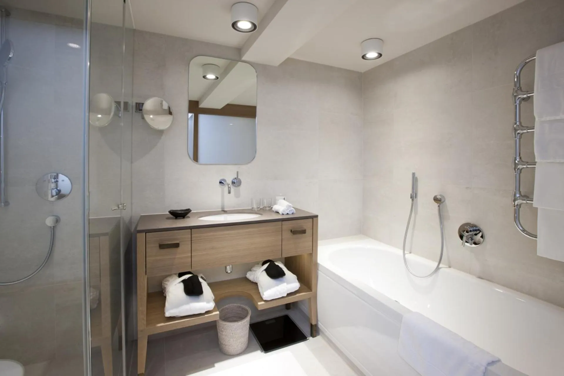 Shower in Hotel Berghof