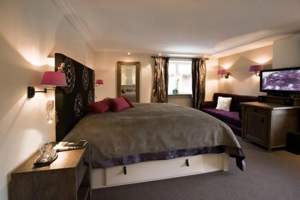 Bedroom, Bed in Hotel Berghof