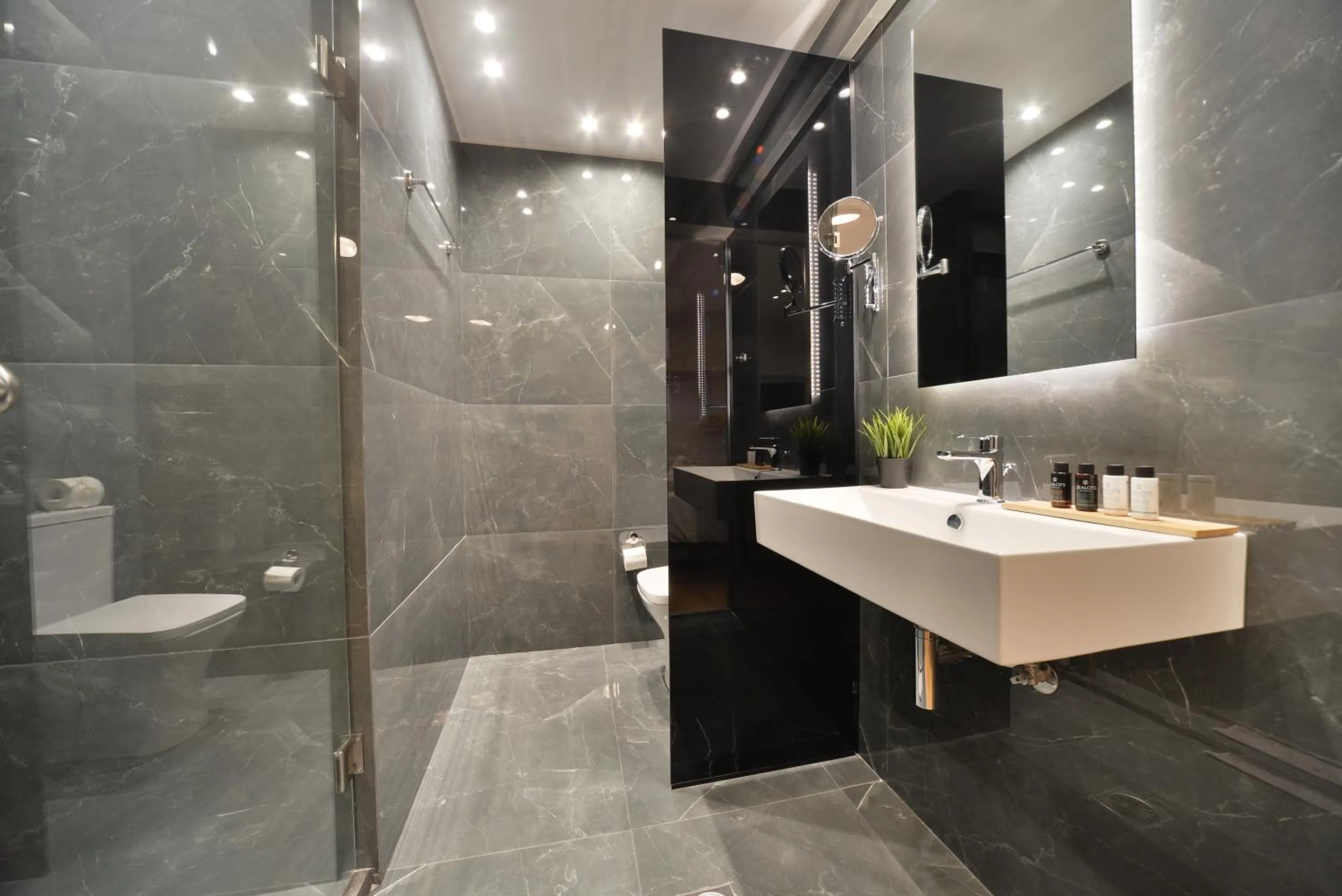 Bathroom in A.P. Acropolis View Apartments