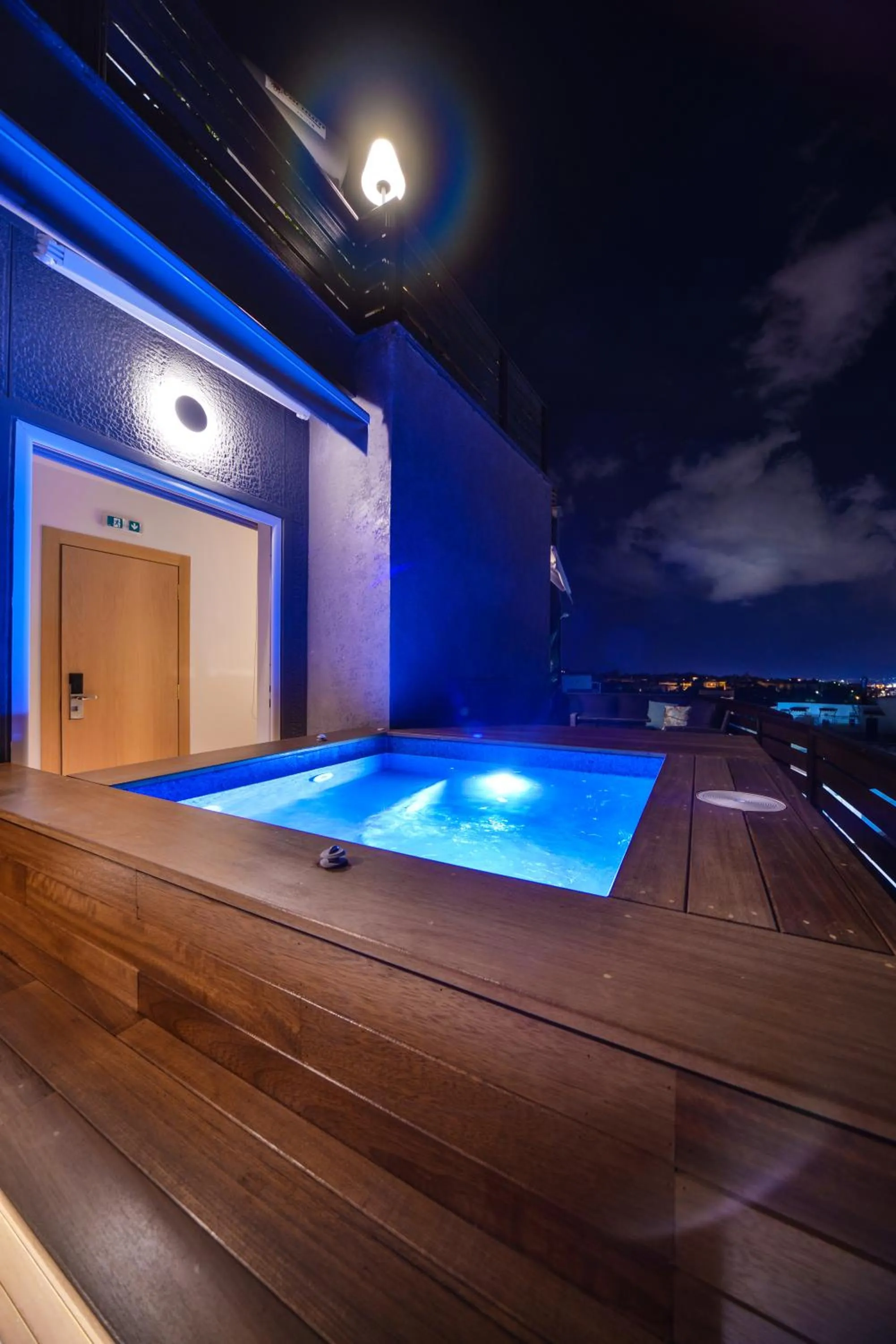 Hot Tub in A.P. Acropolis View Apartments