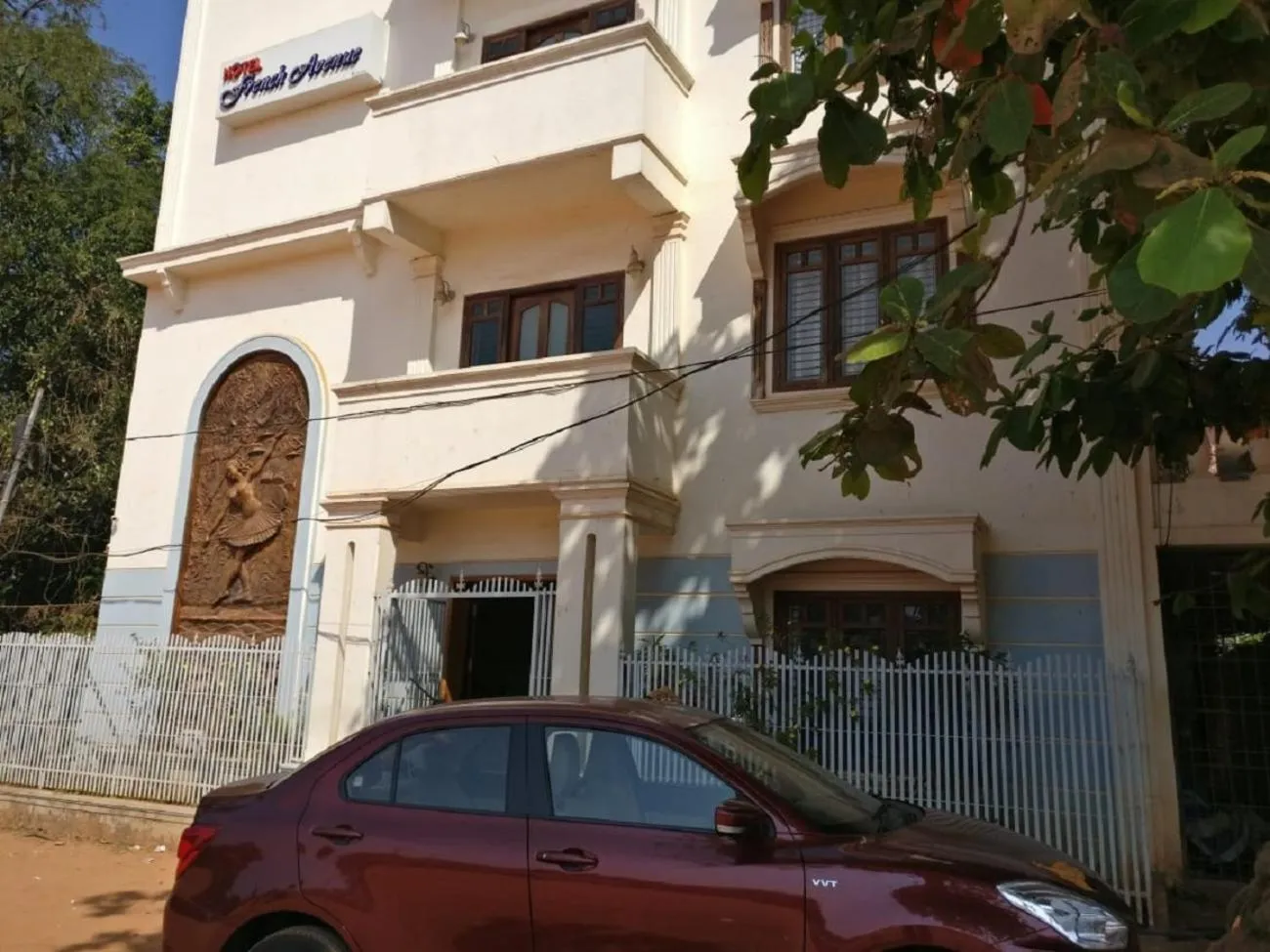 Property building in French Avenue