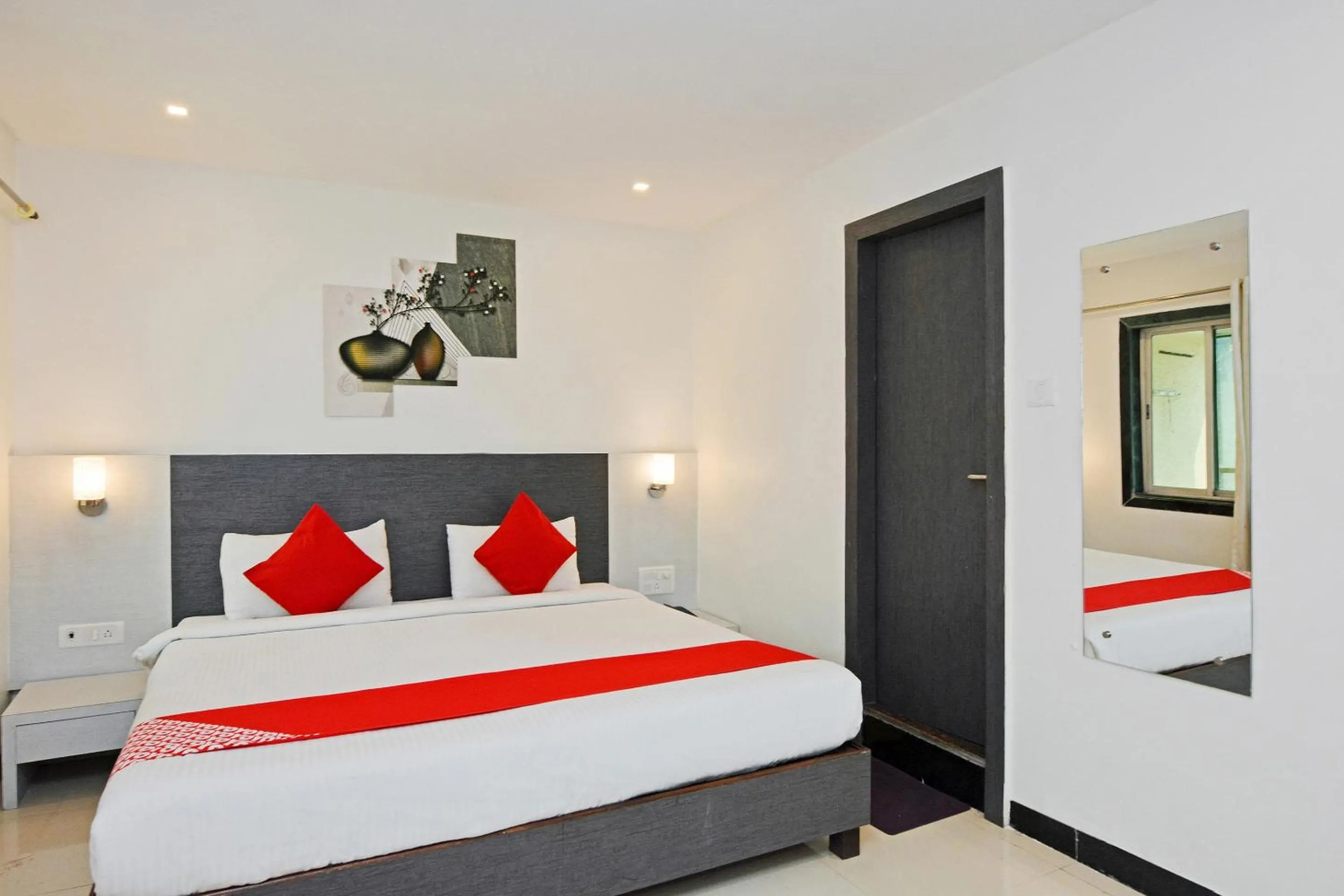 Bedroom, Bed in Hotel O Ashwarya Service Apartment