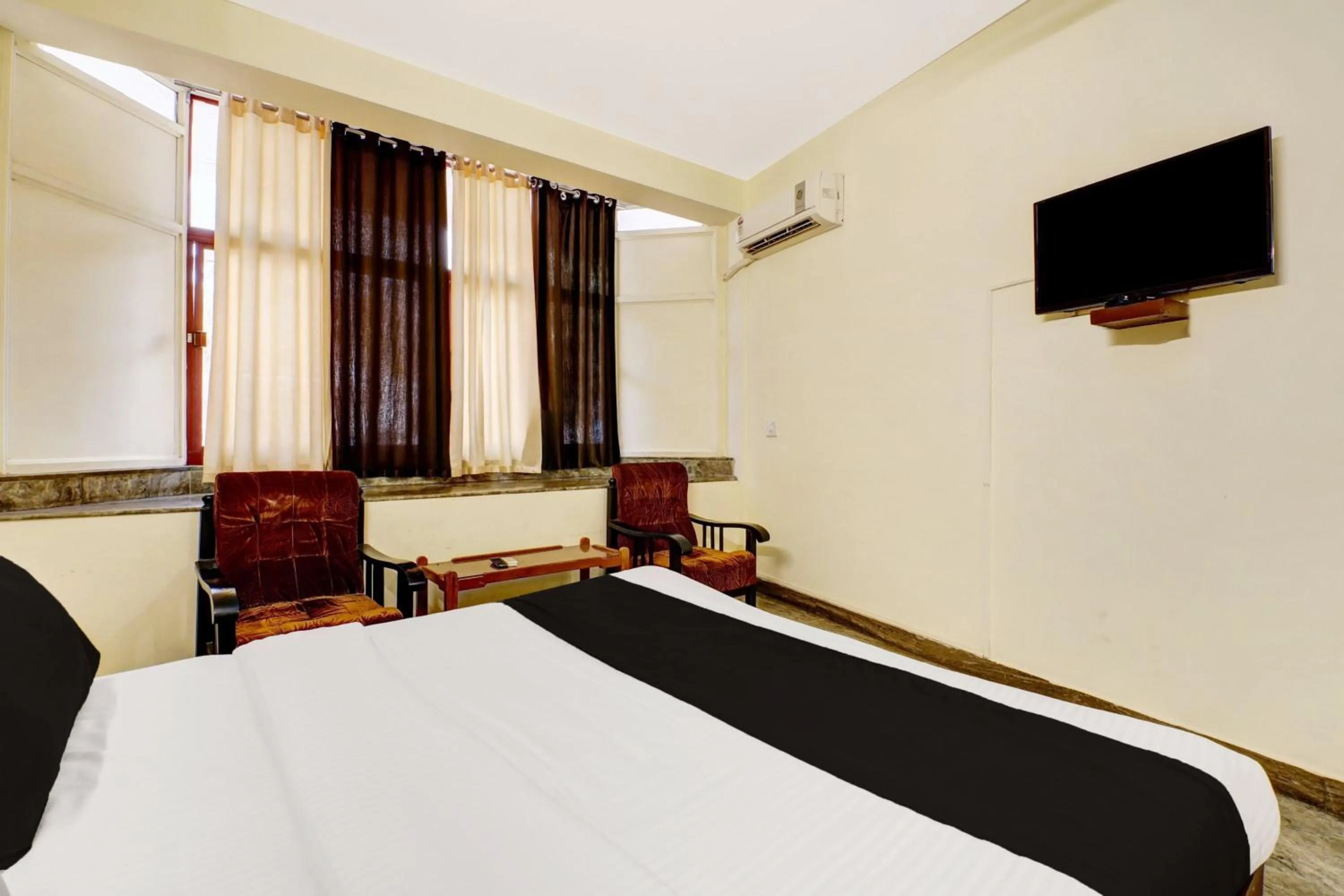 Bedroom, Bed in Super Hotel O East Nada