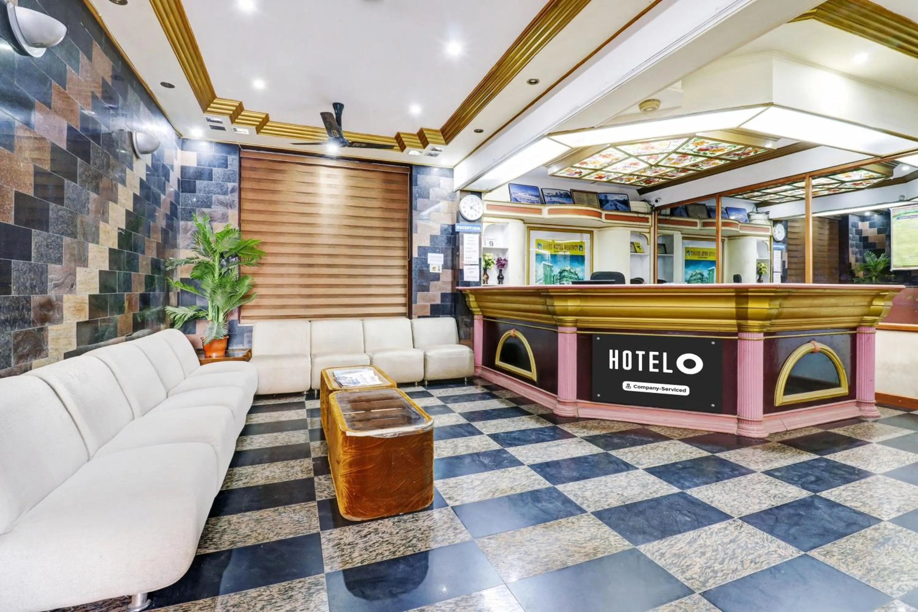 Lobby or reception in Super Hotel O East Nada