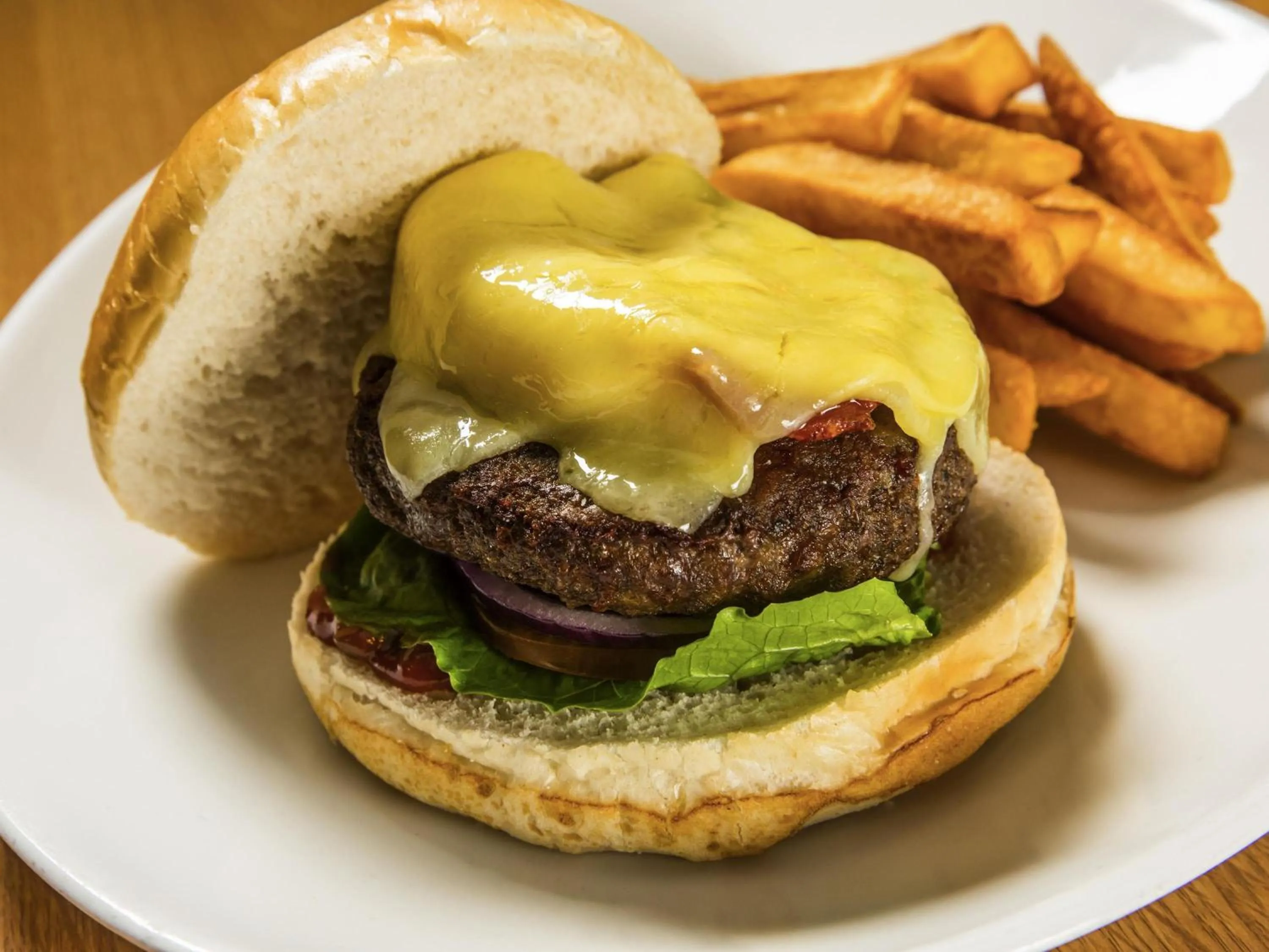 Restaurant/places to eat in ibis Plymouth