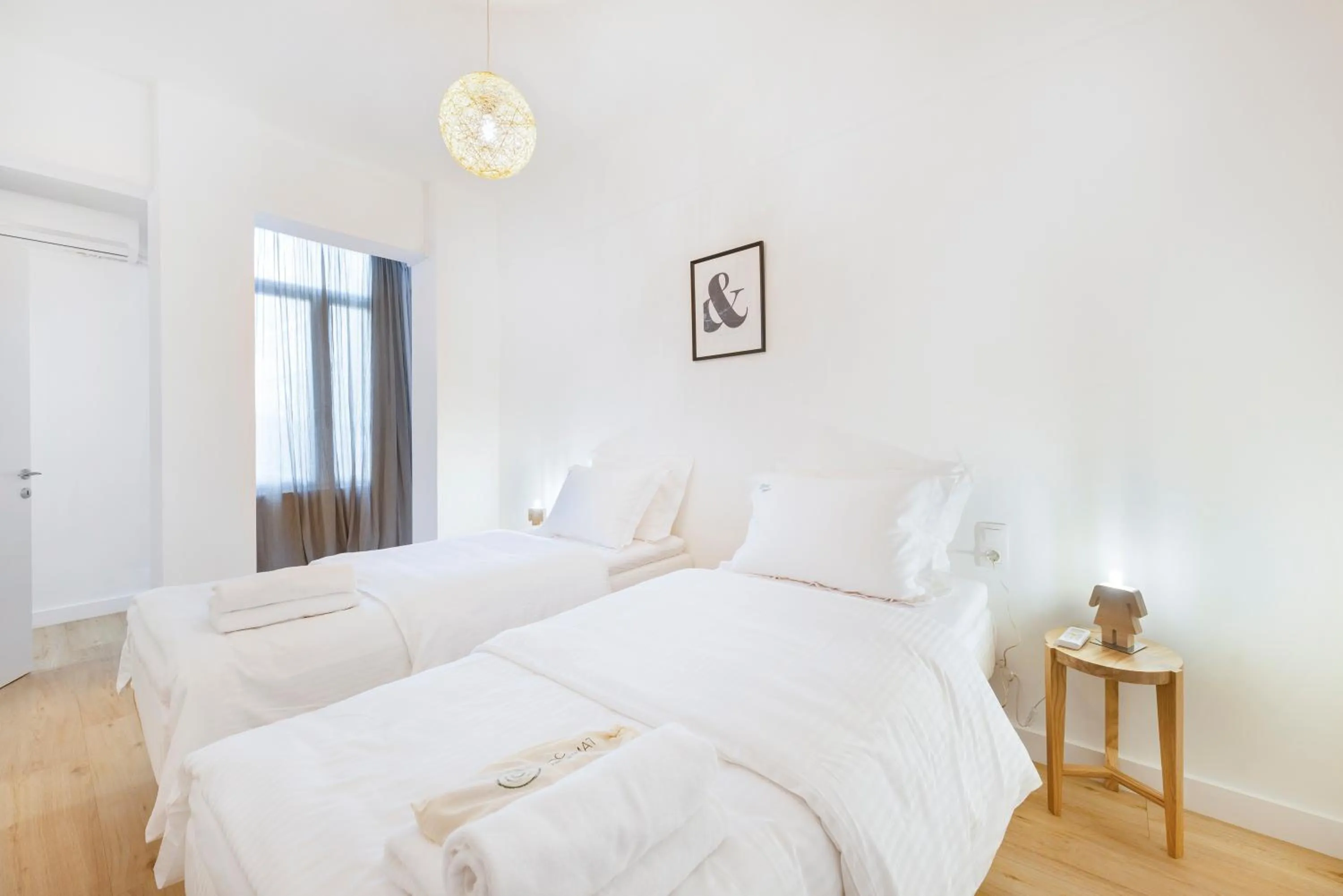 Bed in Maryflower Premium Apartments Piraeus