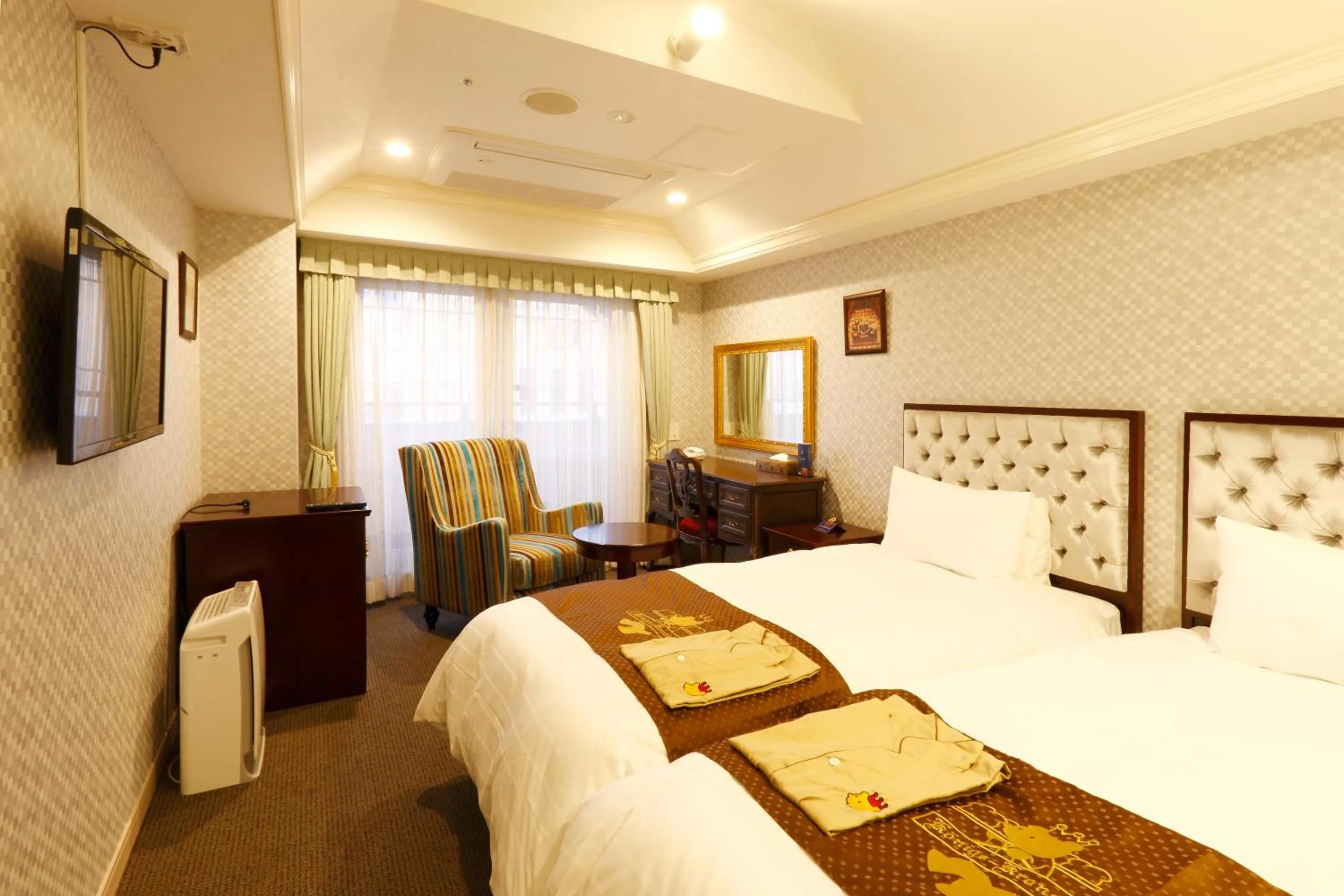 Bed in Hotel Konigs-Krone Kobe