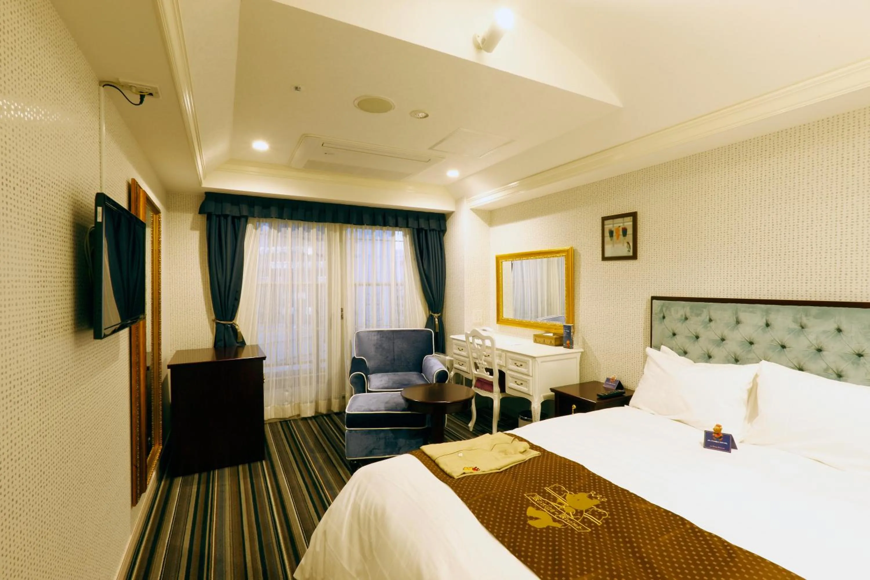 Bed in Hotel Konigs-Krone Kobe