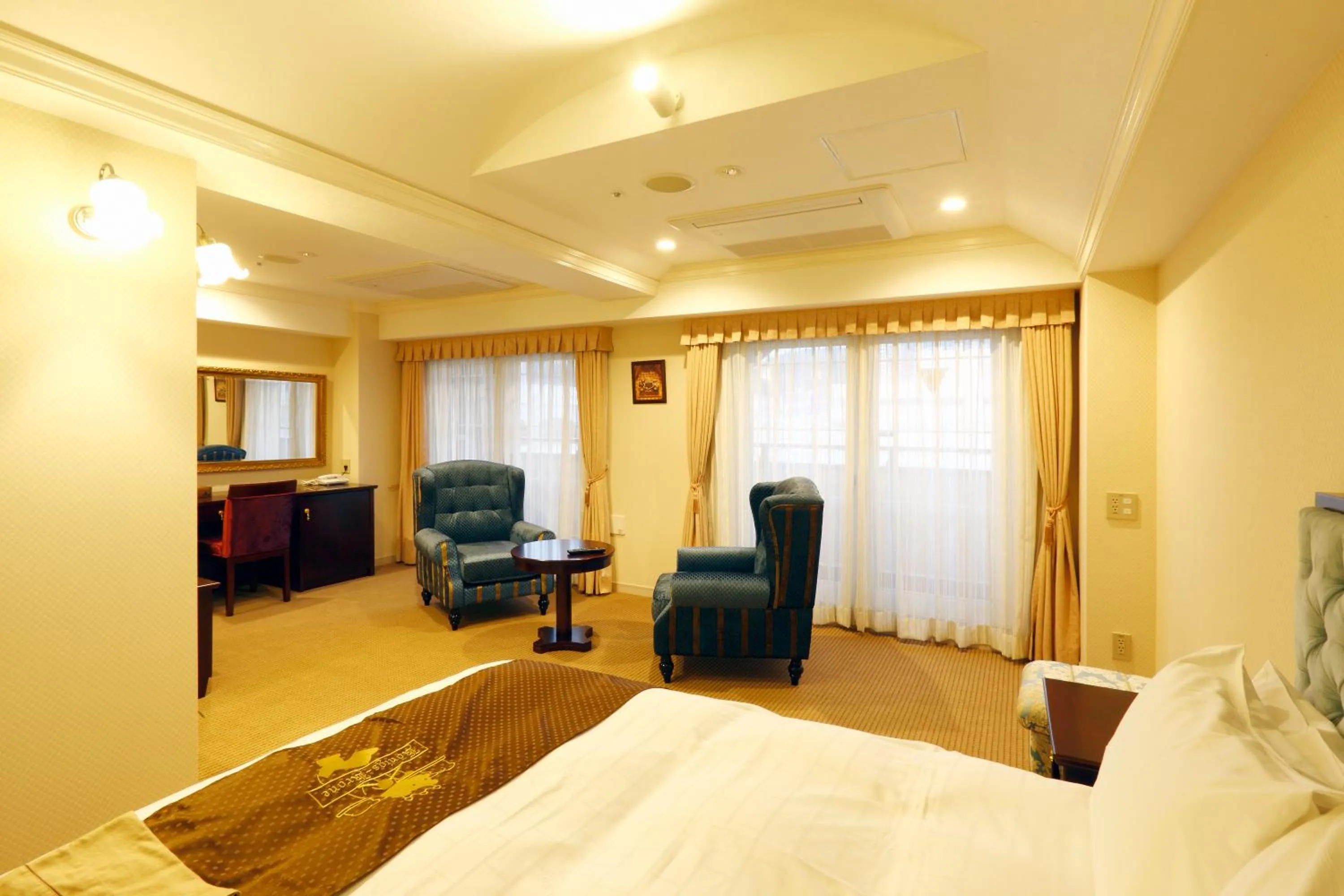 Bed in Hotel Konigs-Krone Kobe