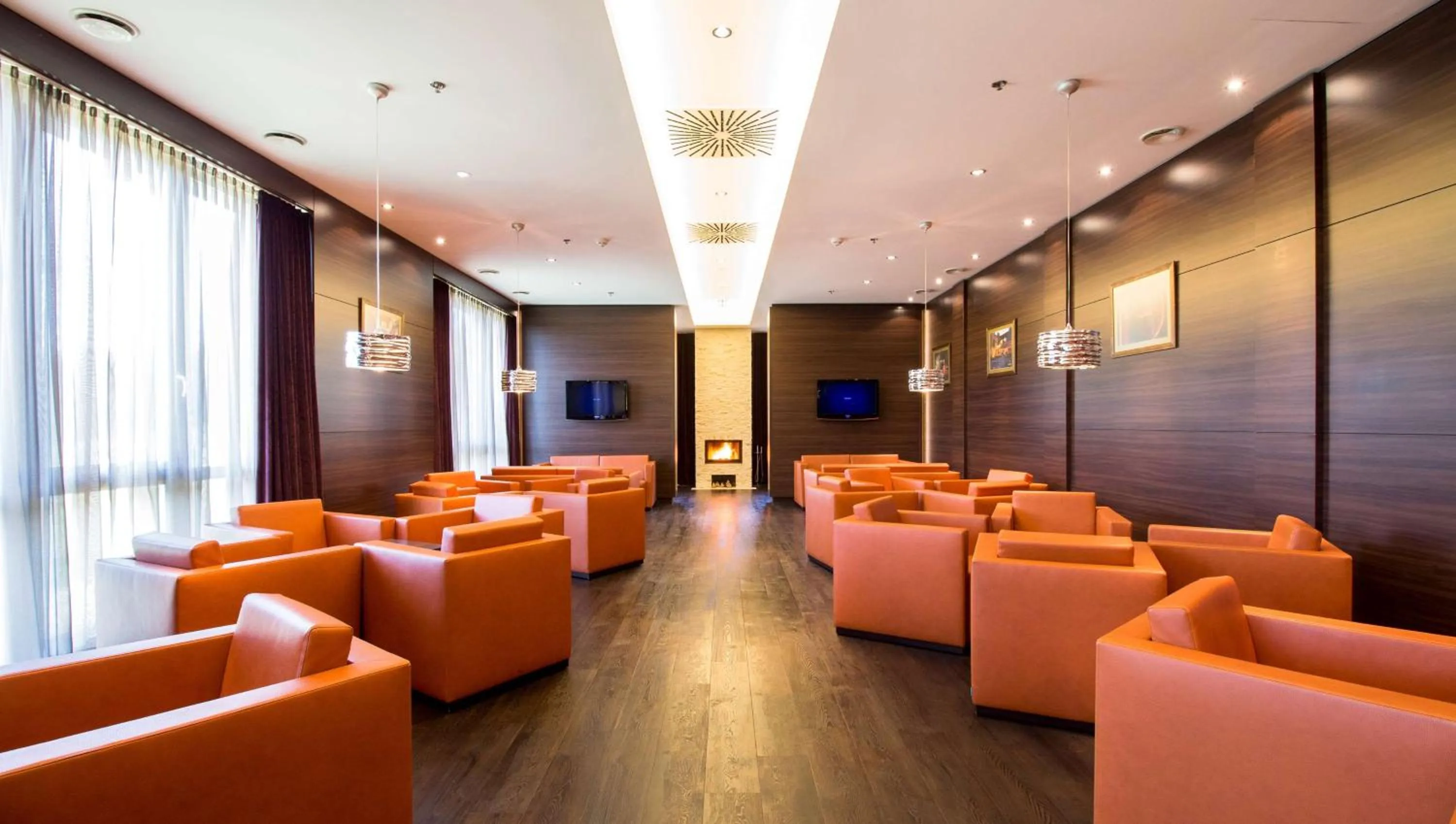 Lounge or bar in Radisson Blu Resort Bukovel