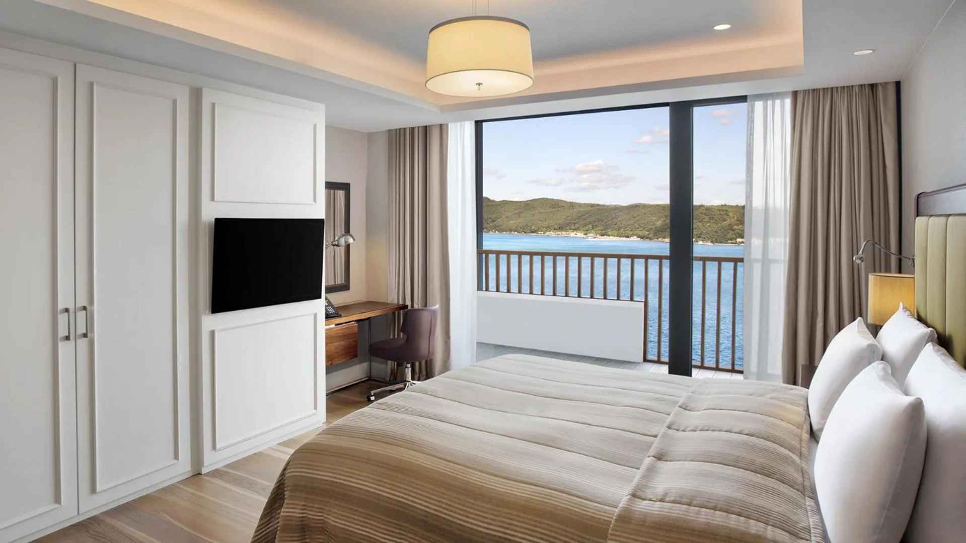 Bed in The Grand Tarabya Managed by Accor