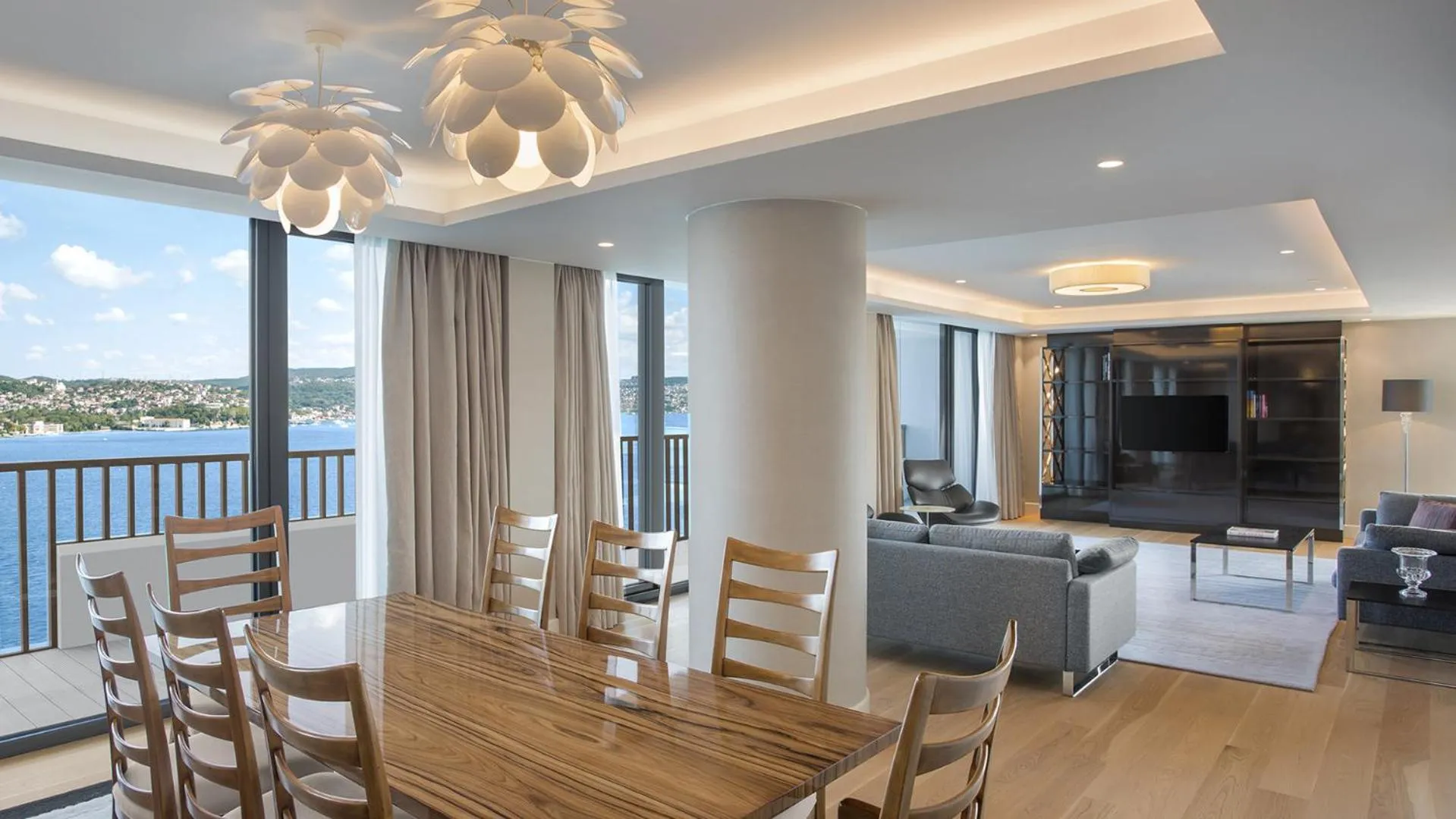 Dining area in The Grand Tarabya Managed by Accor