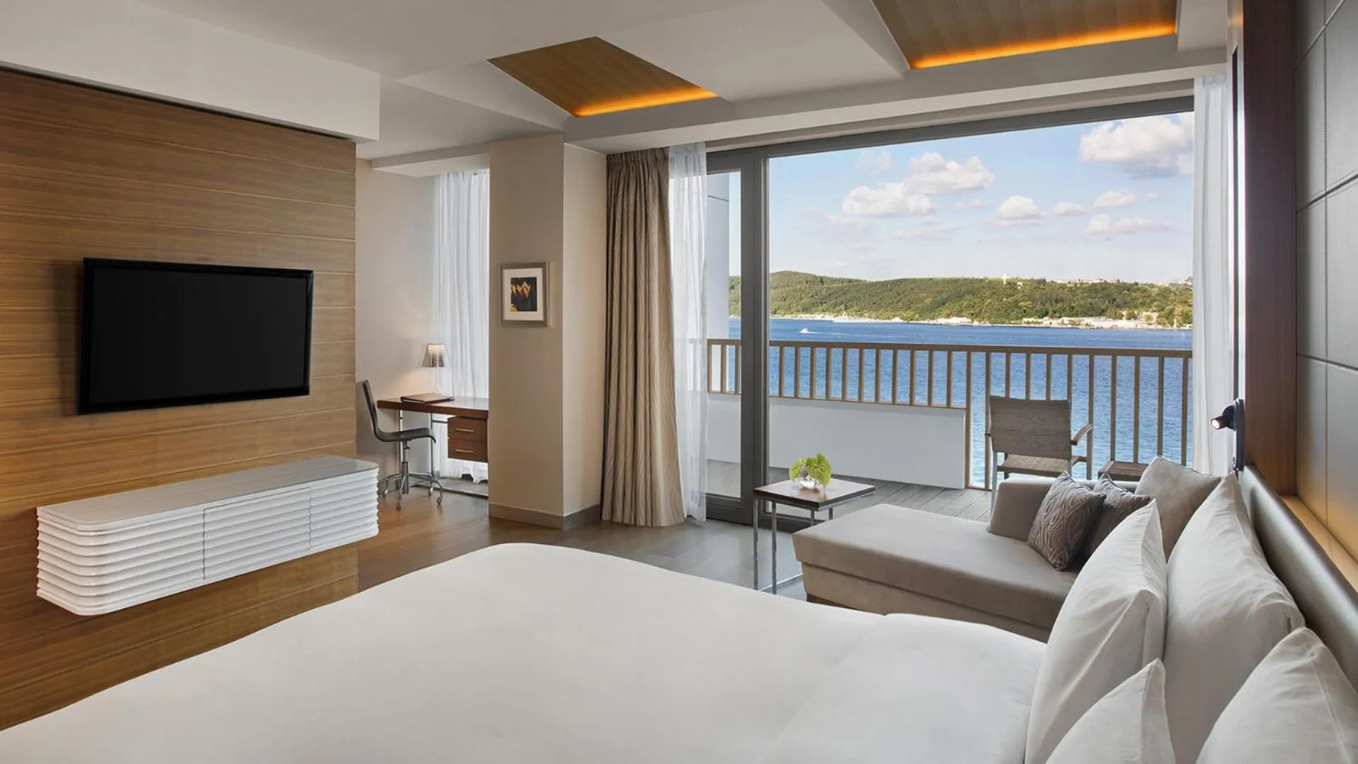 Bed in The Grand Tarabya Managed by Accor