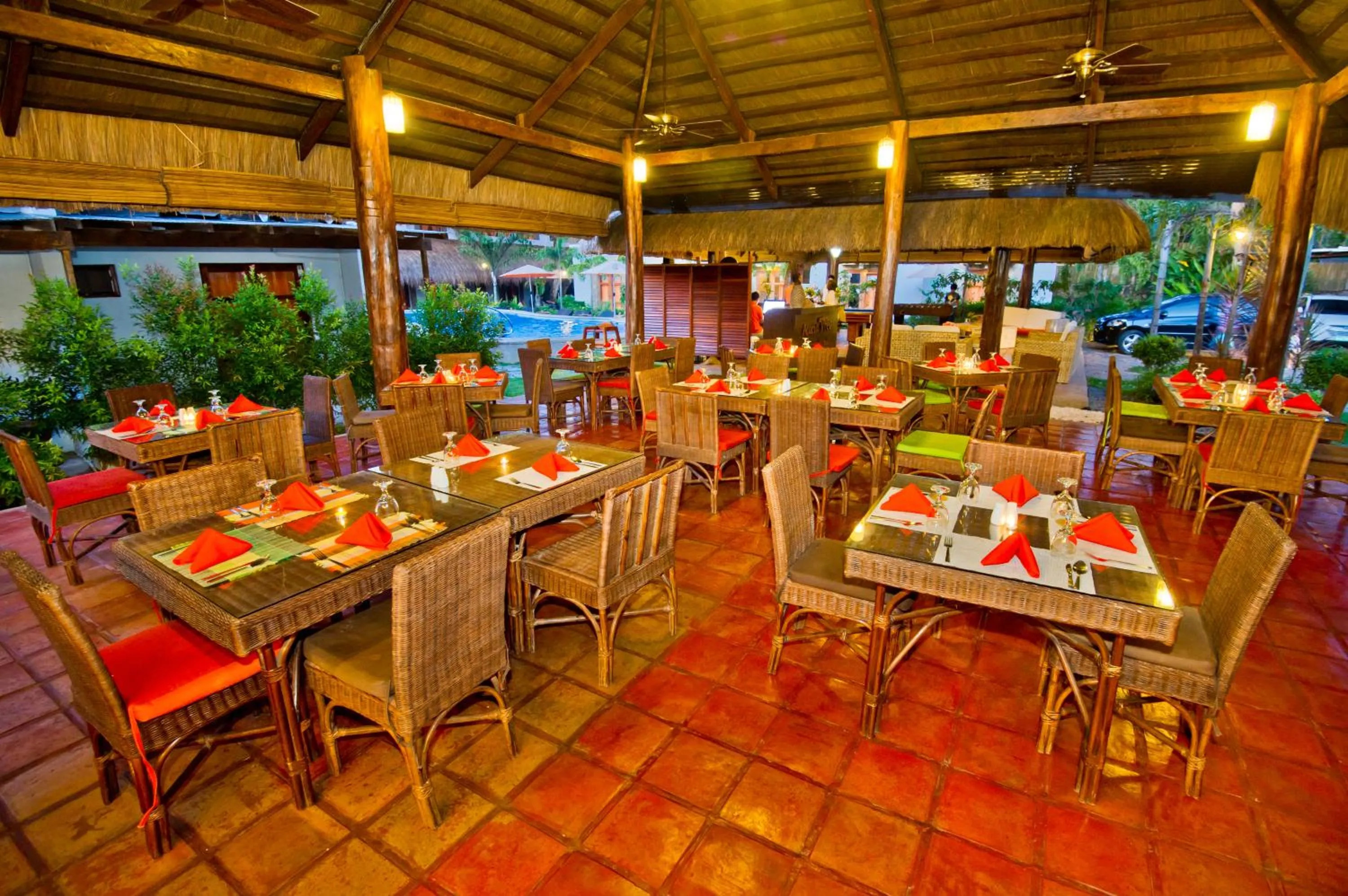Restaurant/places to eat in Acacia Tree Garden Hotel