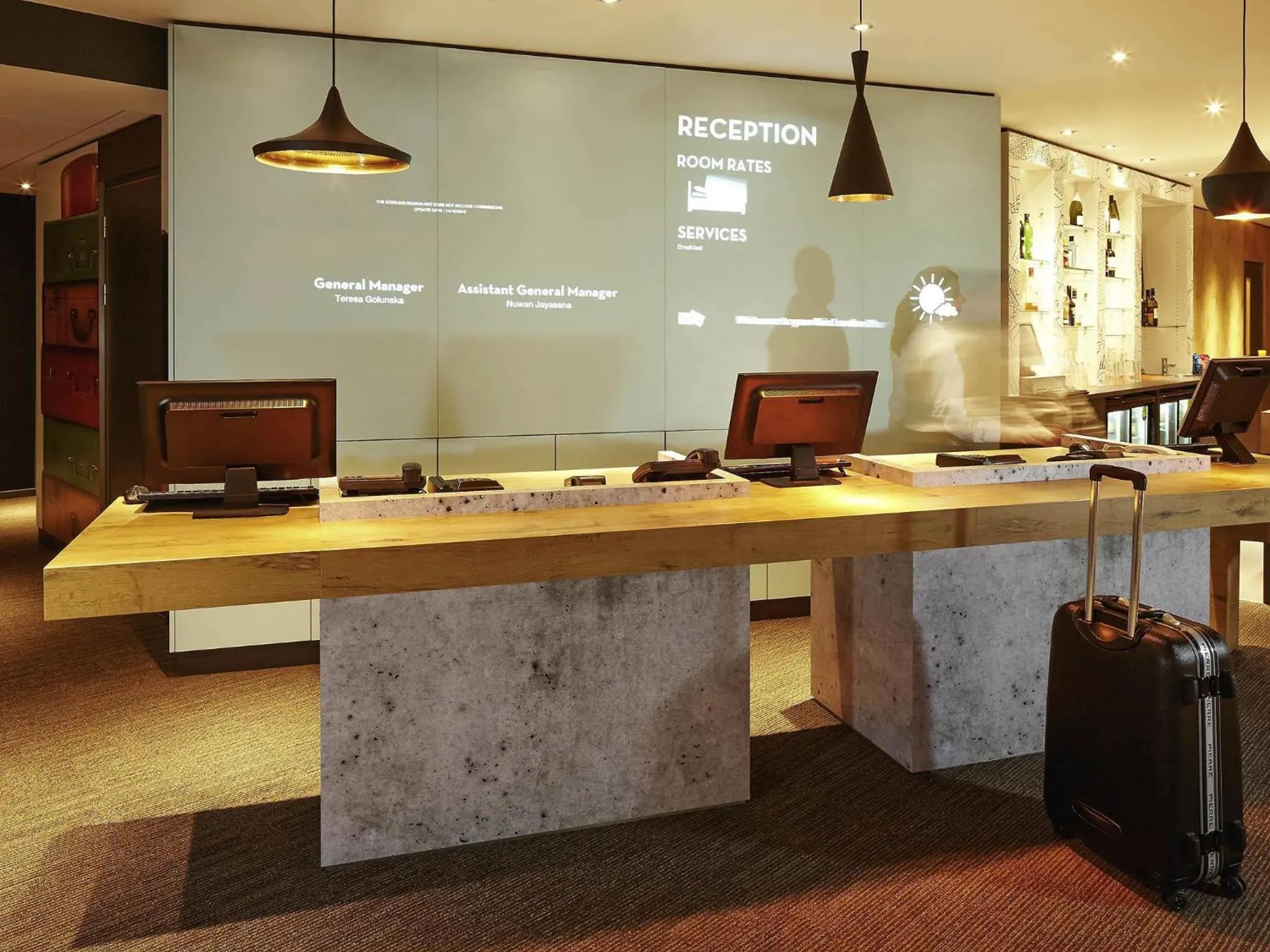 Property building in ibis London Thurrock M25