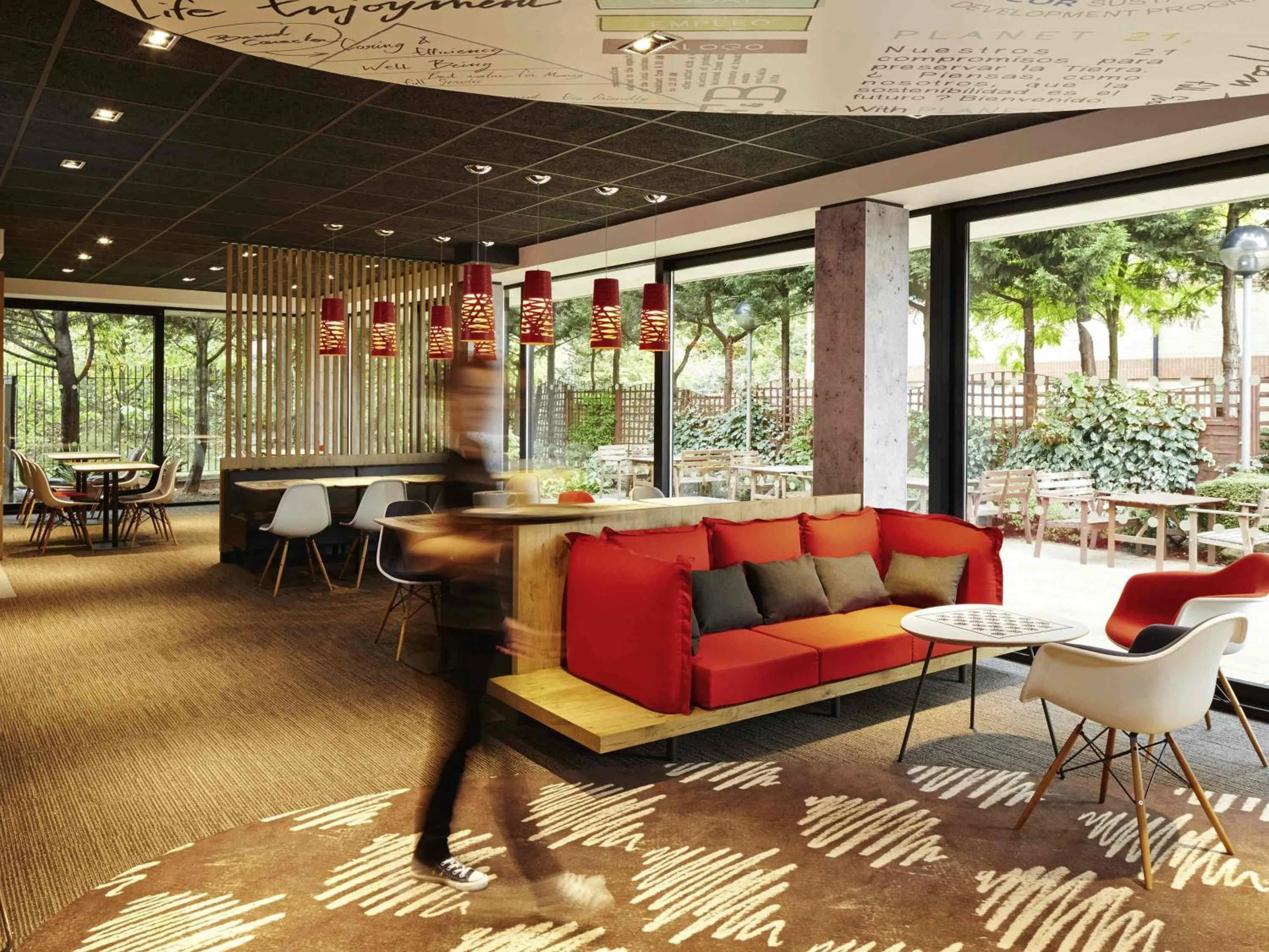 Property building in ibis London Thurrock M25