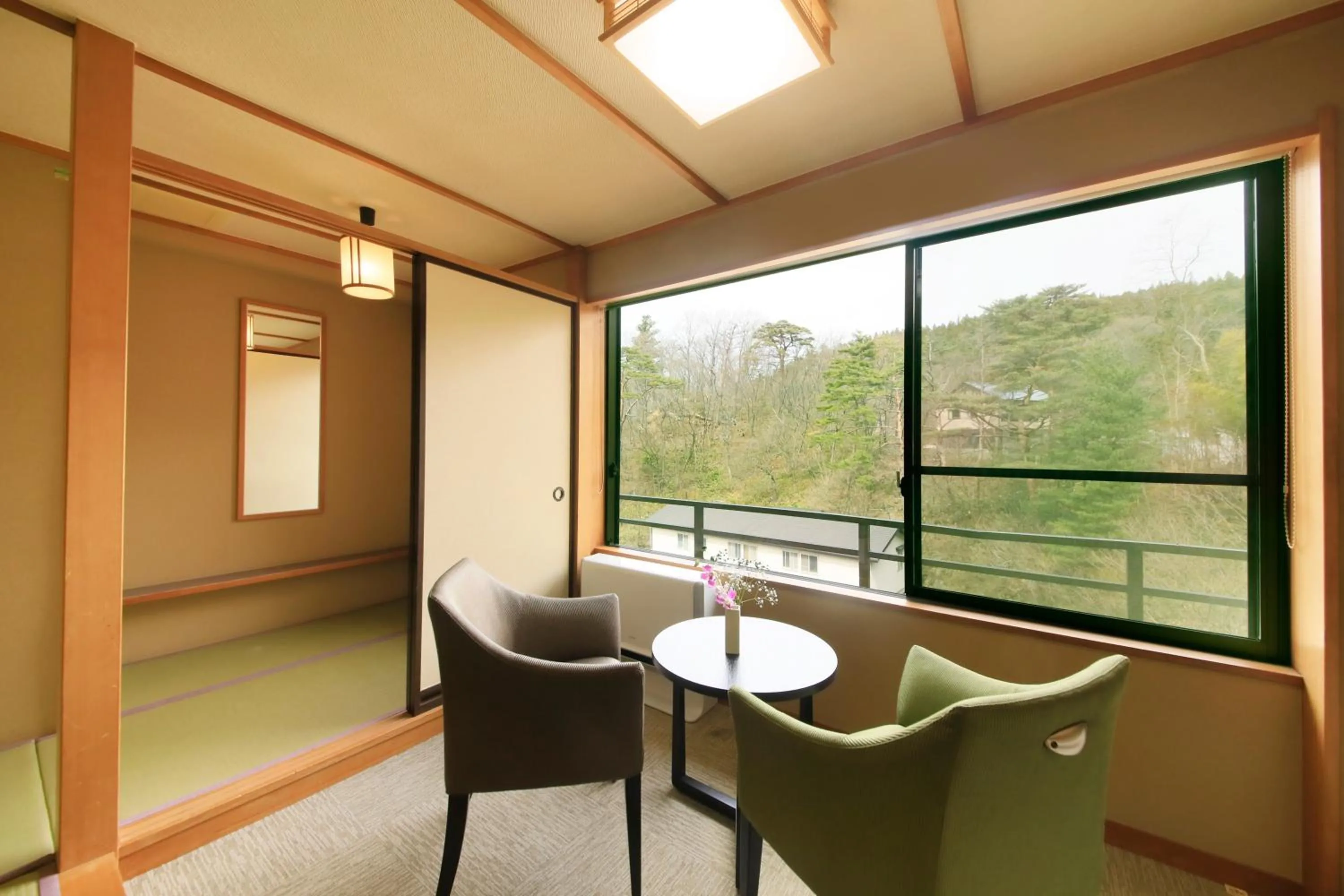 Photo of the whole room in Naruko Fuga