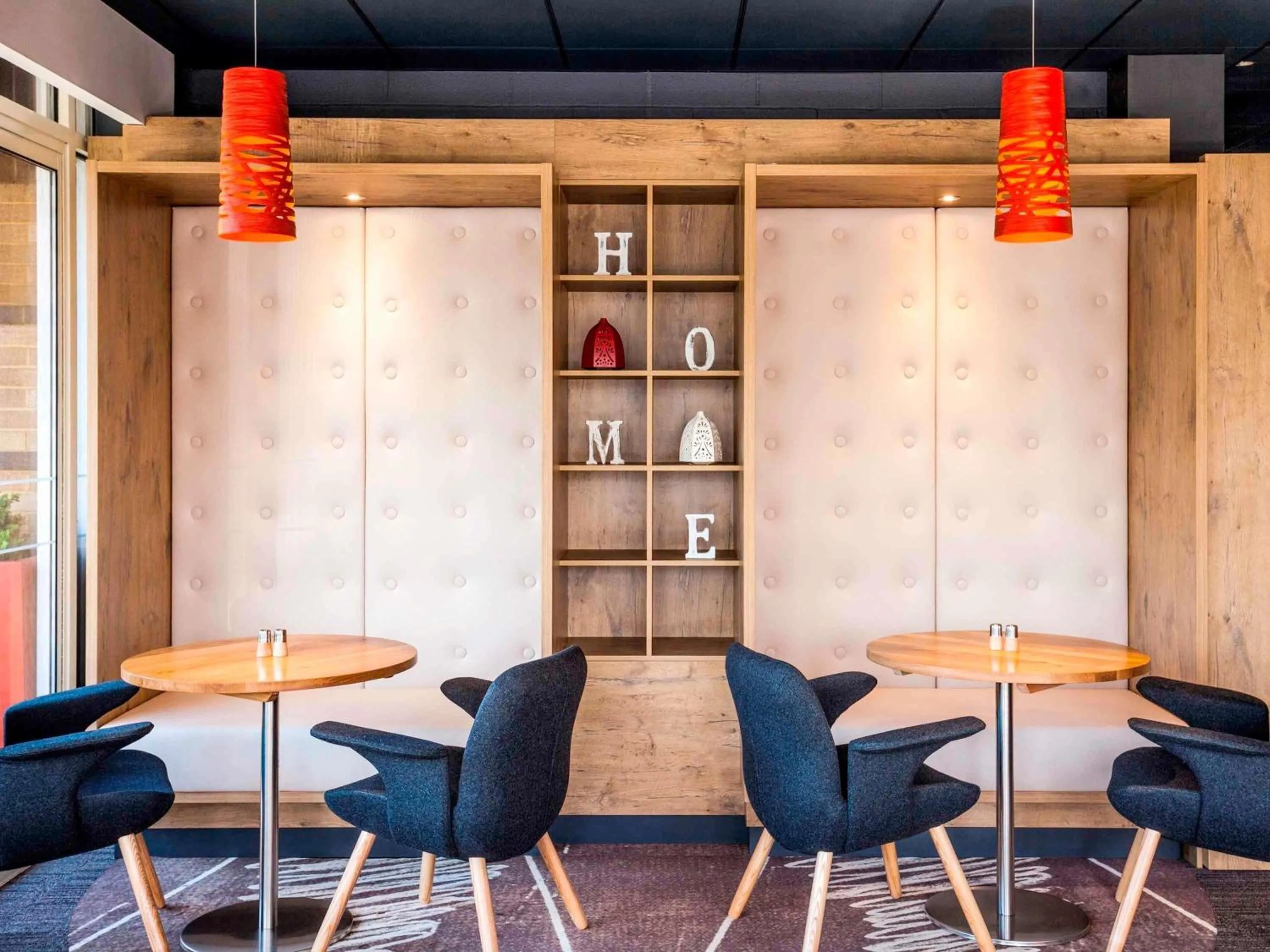 Property building in ibis London Elstree Borehamwood