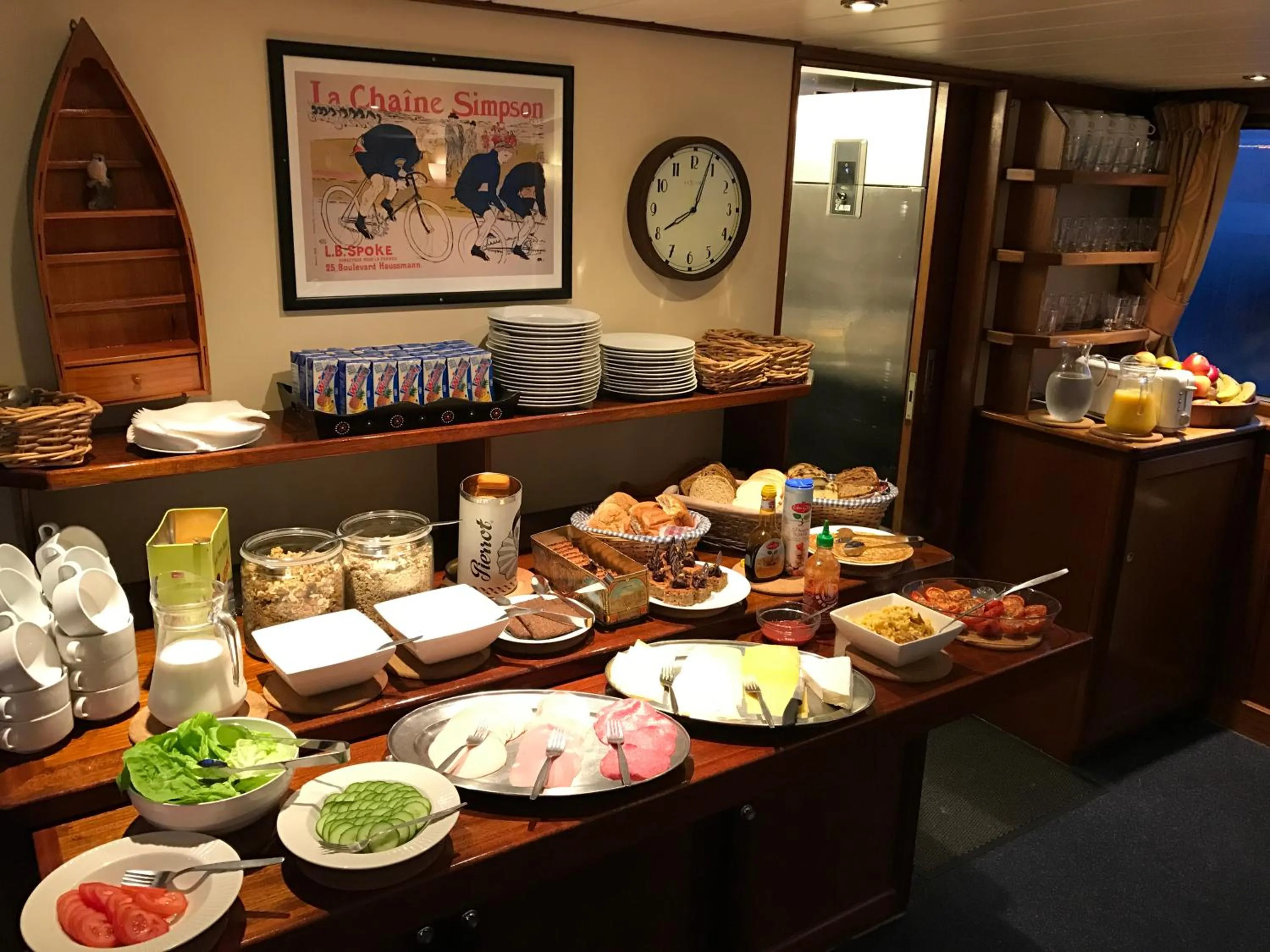 Buffet breakfast in Hotelboat Angeline