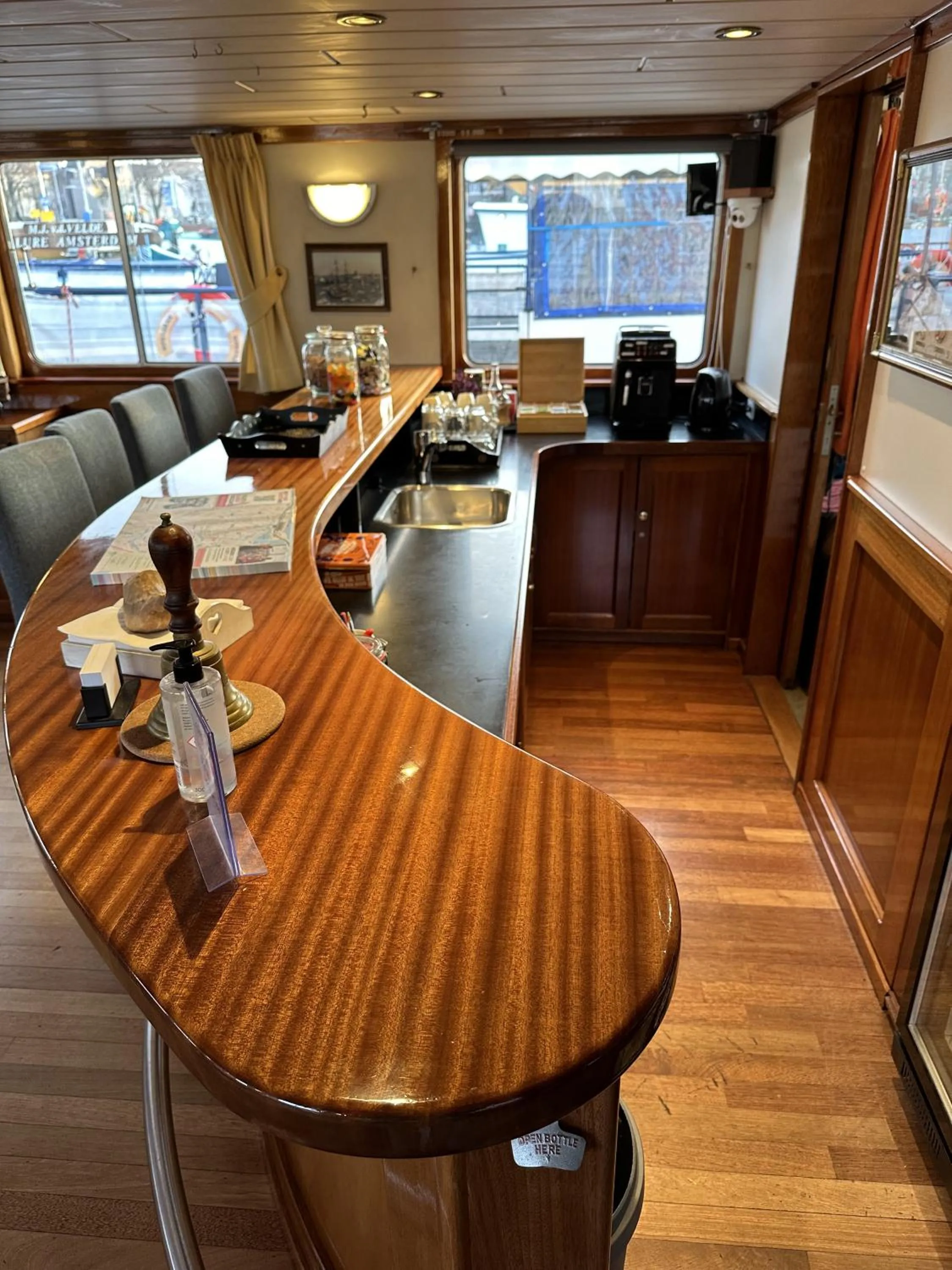 Living room in Hotelboat Angeline