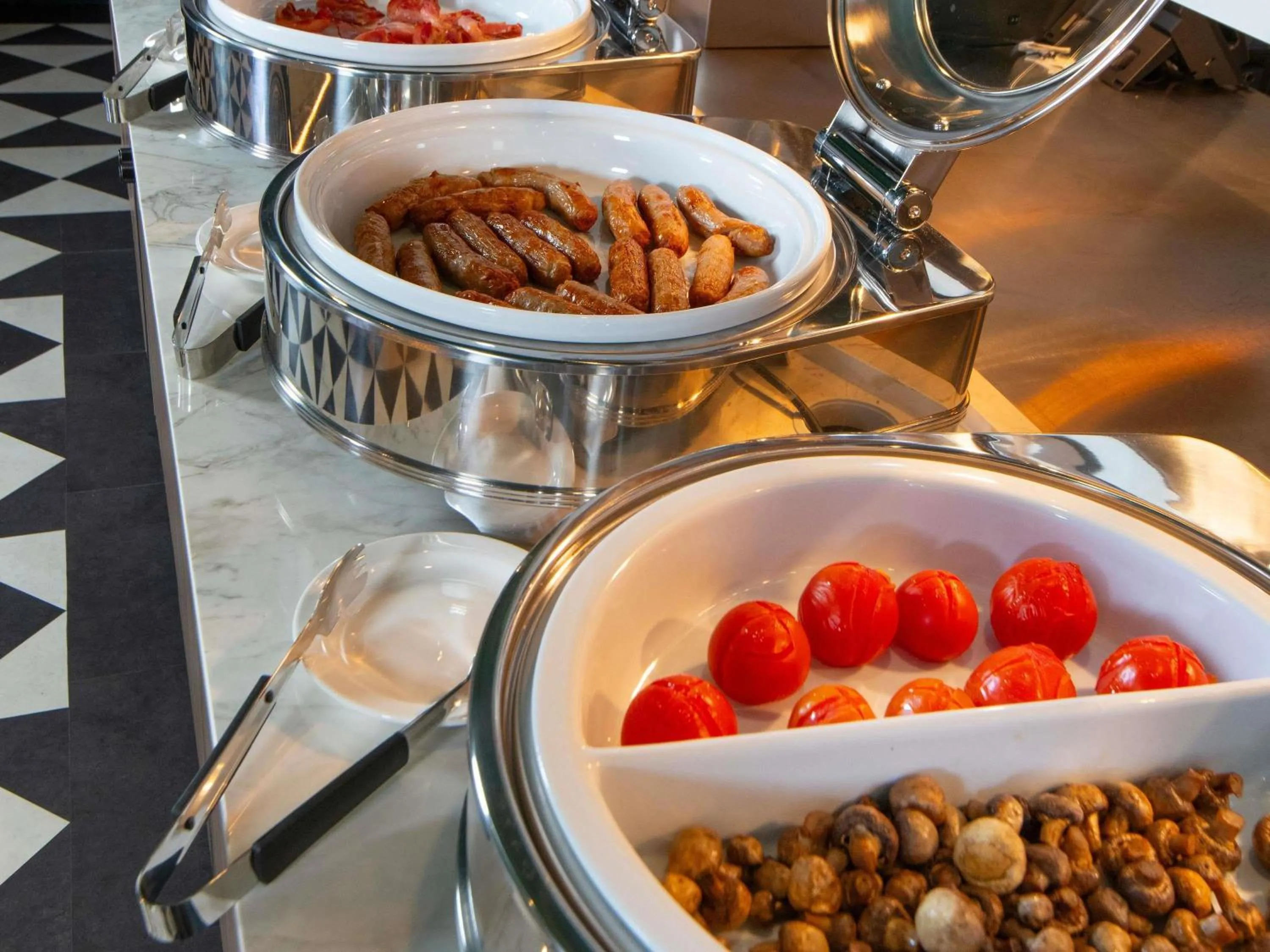 Breakfast in ibis Styles London Gatwick Airport