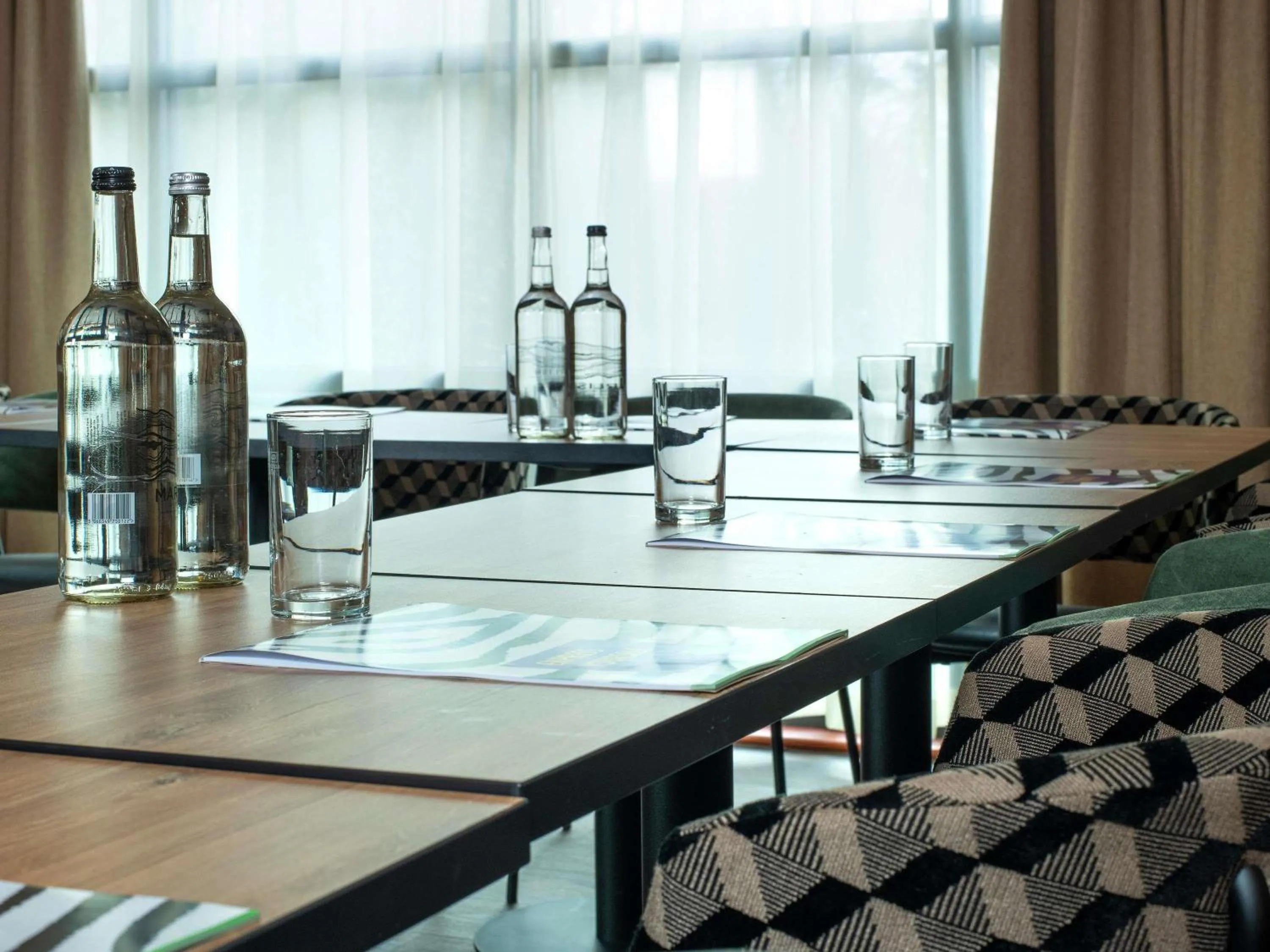 Meeting/conference room in ibis Styles London Gatwick Airport