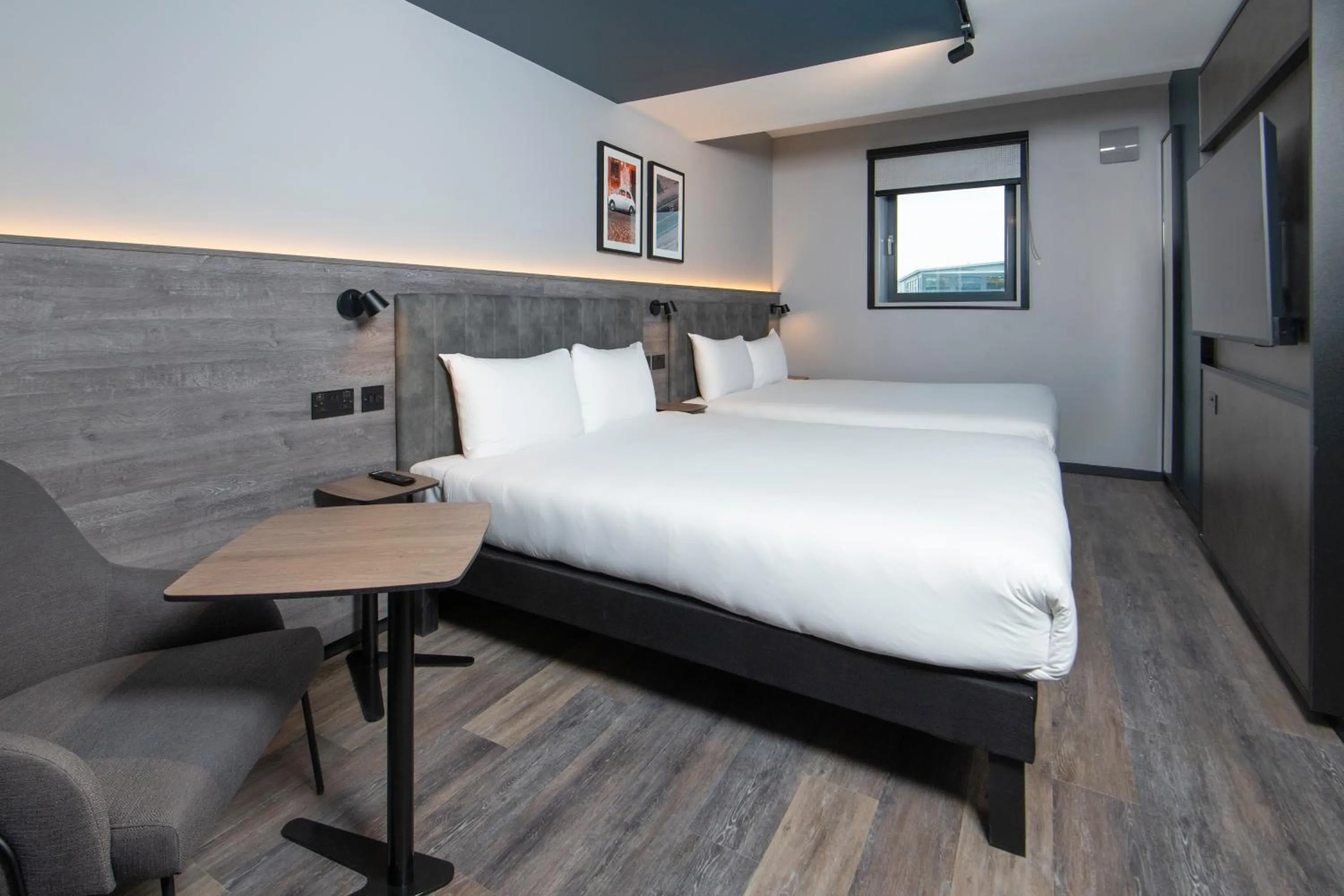 Bed in ibis Styles London Gatwick Airport