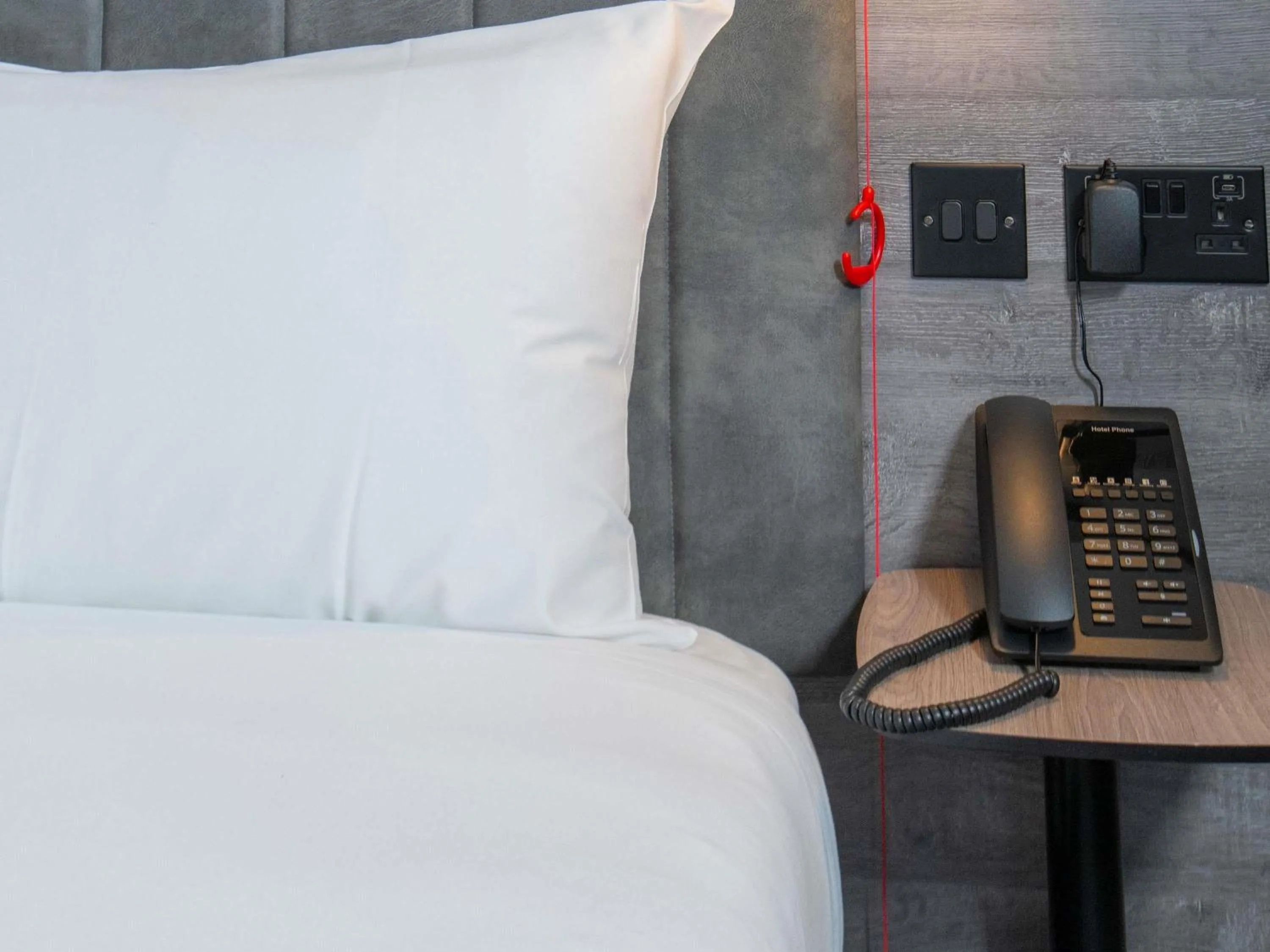 Bedroom, Bed in ibis Styles London Gatwick Airport