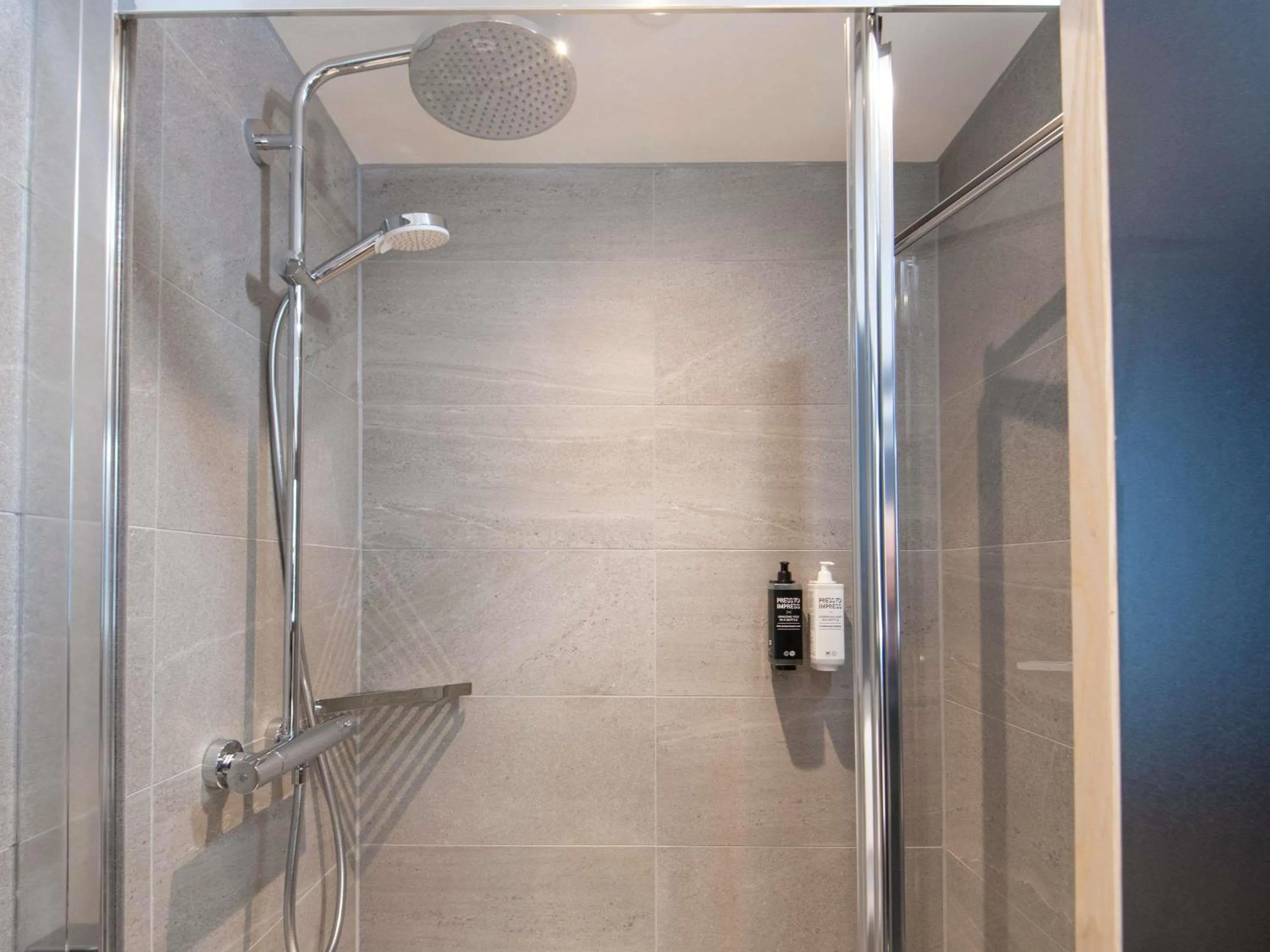 Bedroom in ibis Styles London Gatwick Airport