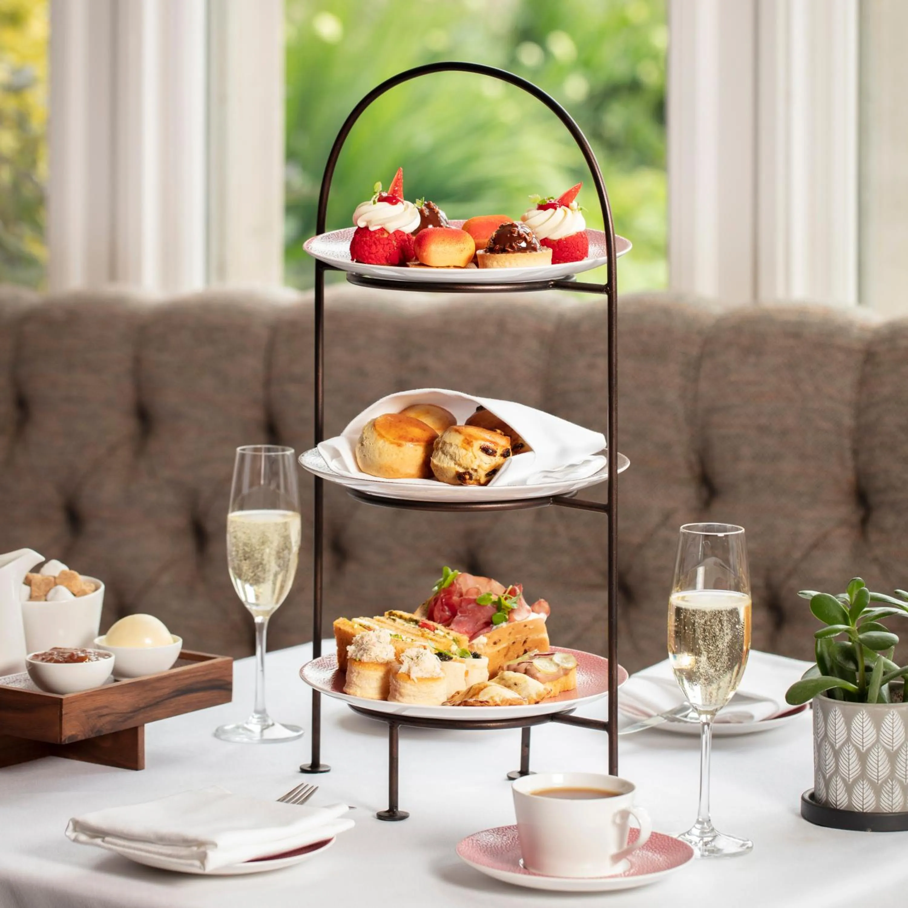 Food and drinks in SCHLOSS Roxburghe, part of Destination by Hyatt