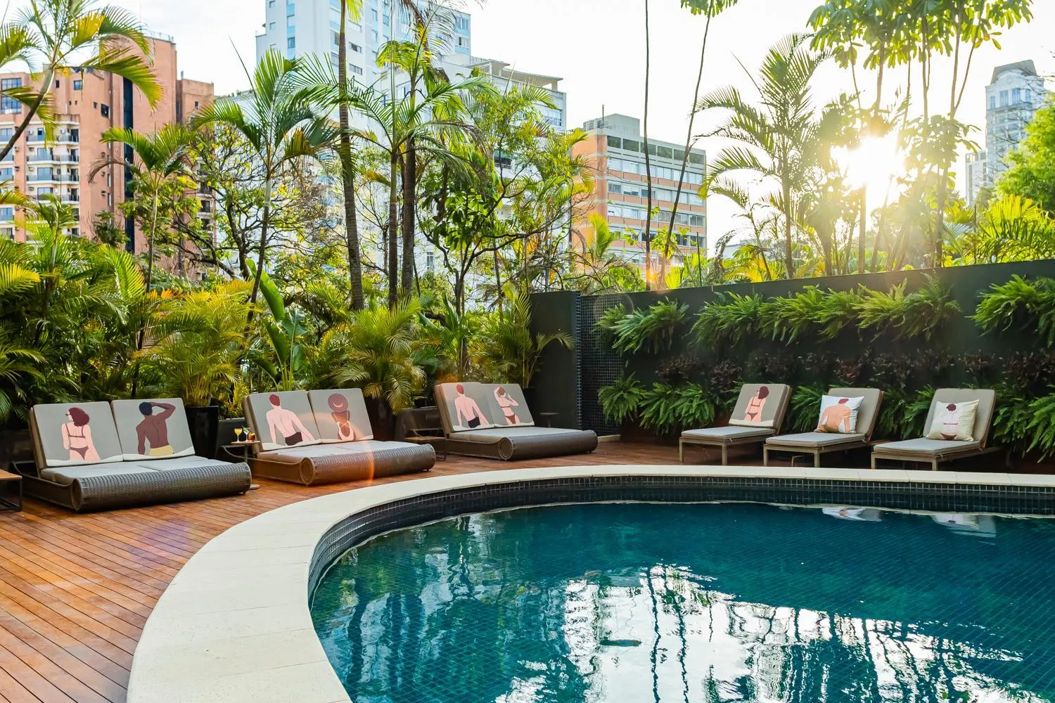 Swimming pool in Tivoli Mofarrej São Paulo