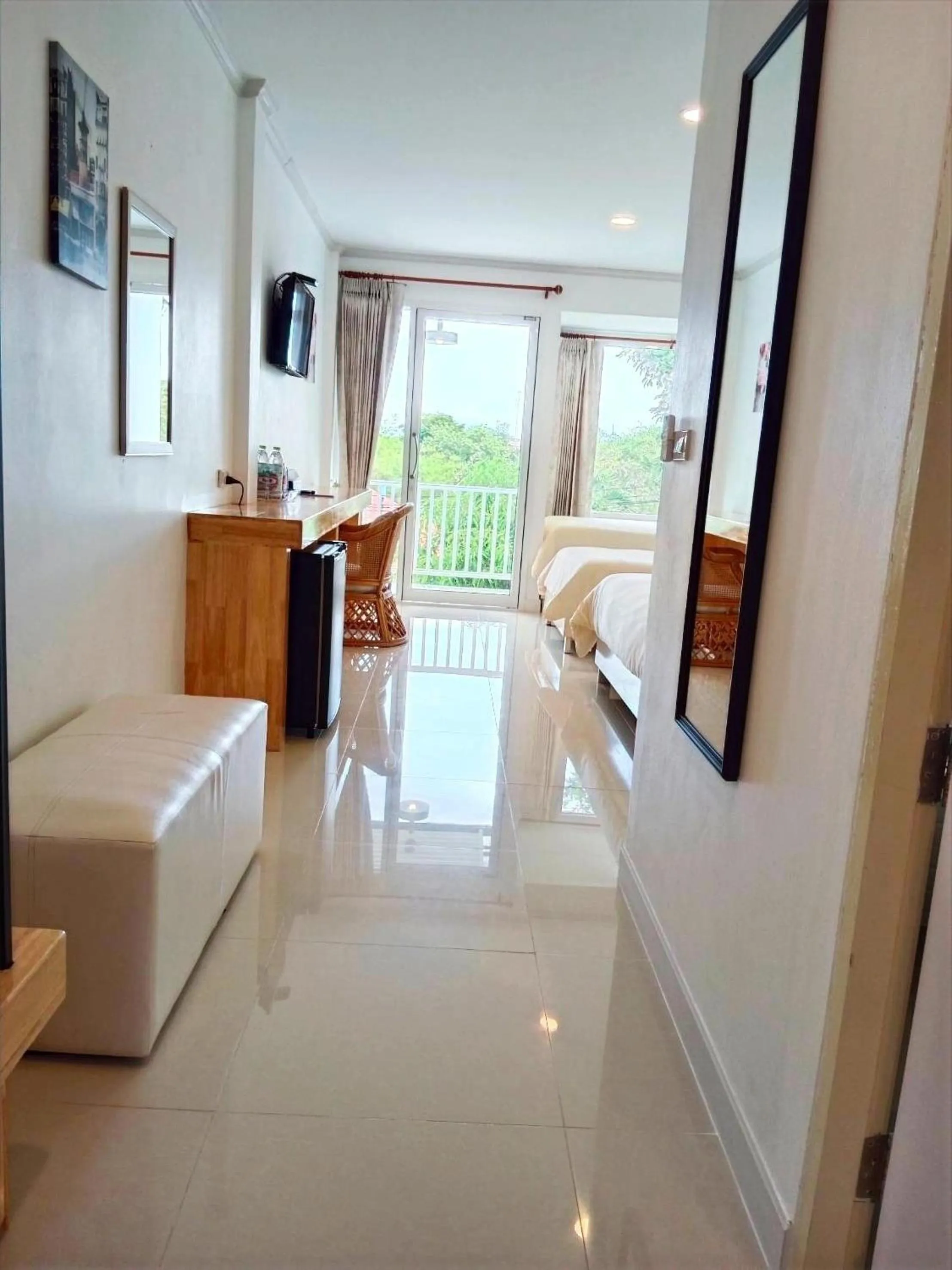 TV and multimedia, Bed in Koh Larn Riviera