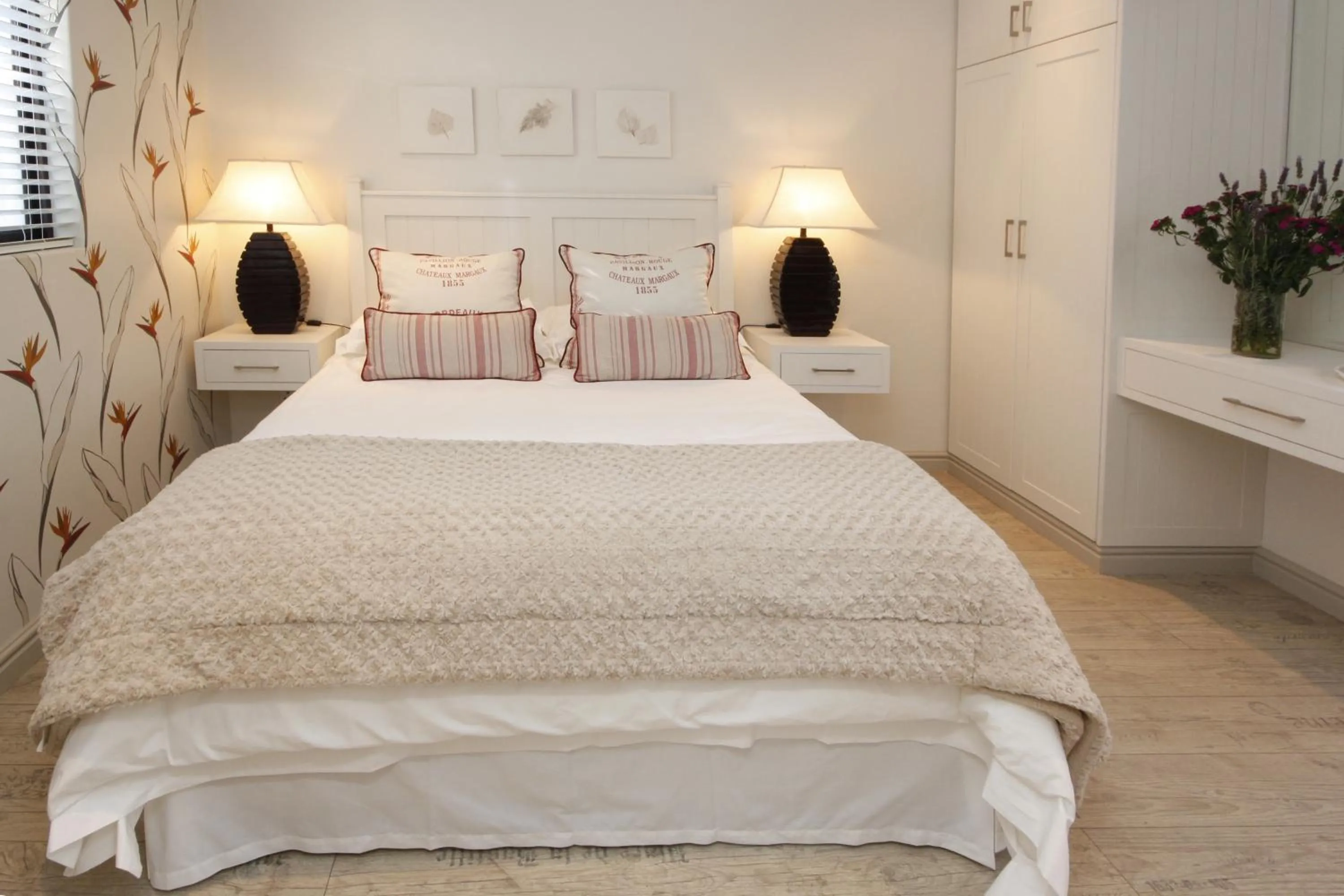 Property building, Bed in The Potting Shed Guest House