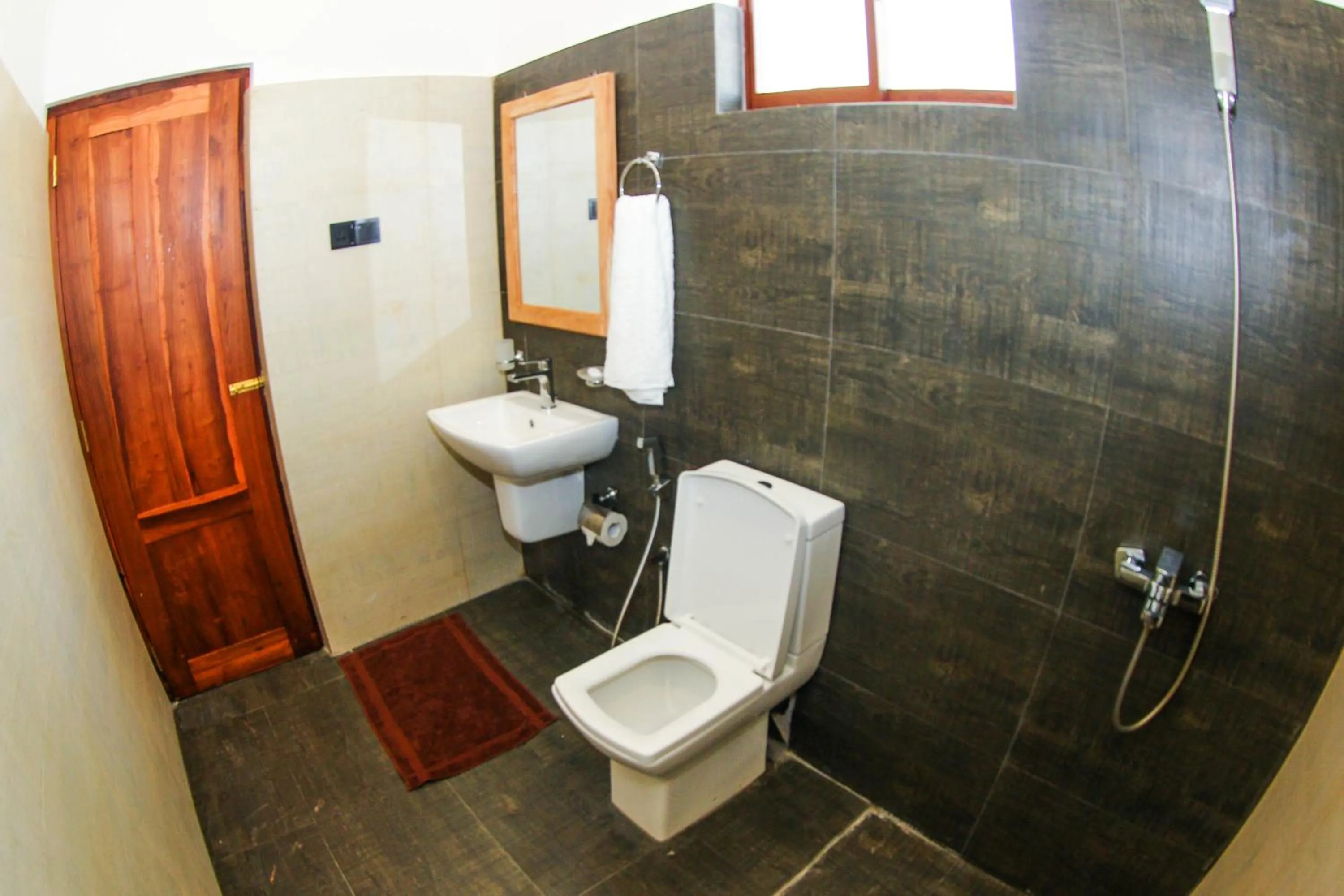 Toilet in Bay Hiriketiya