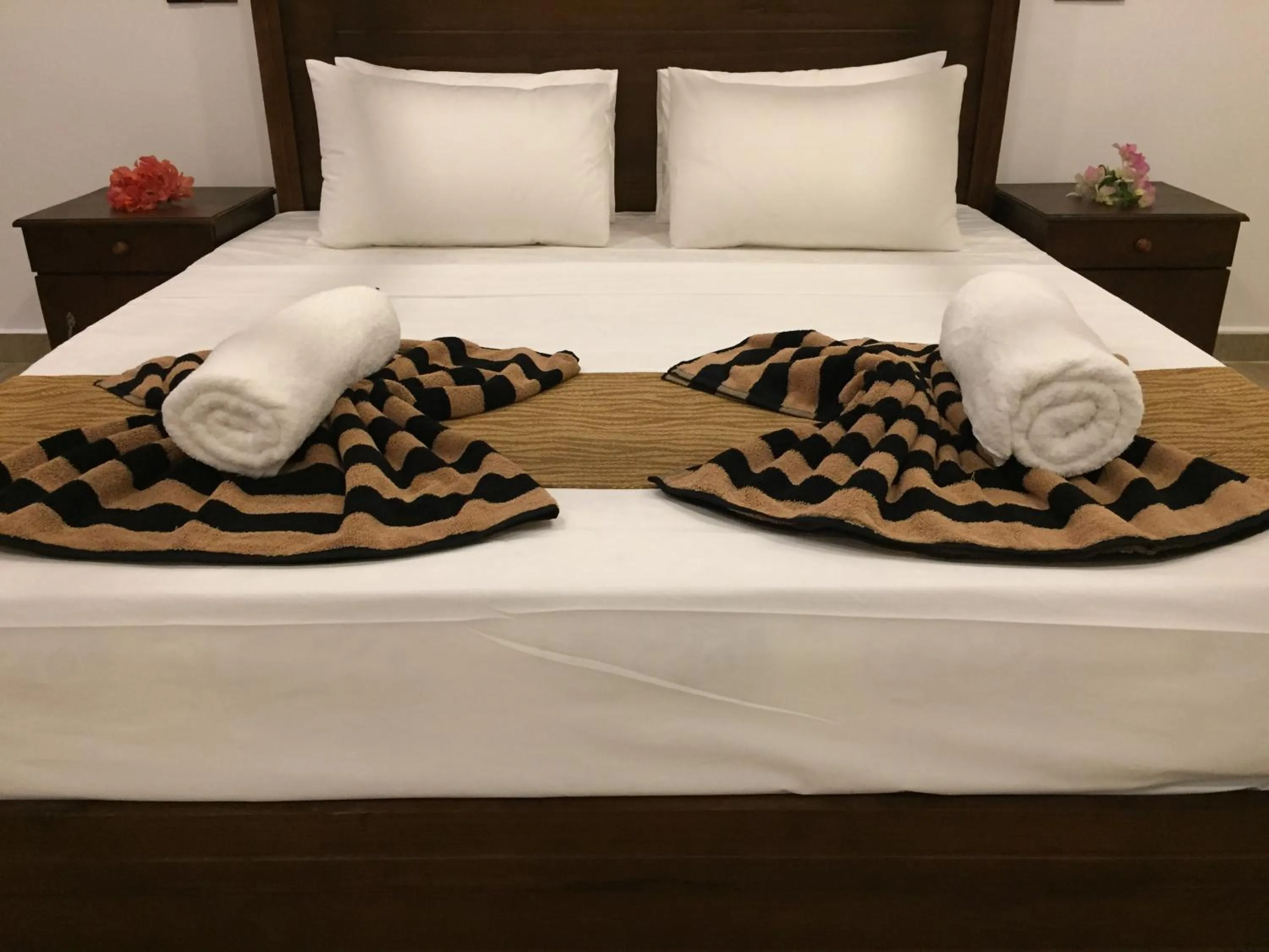 Bed in Bay Hiriketiya