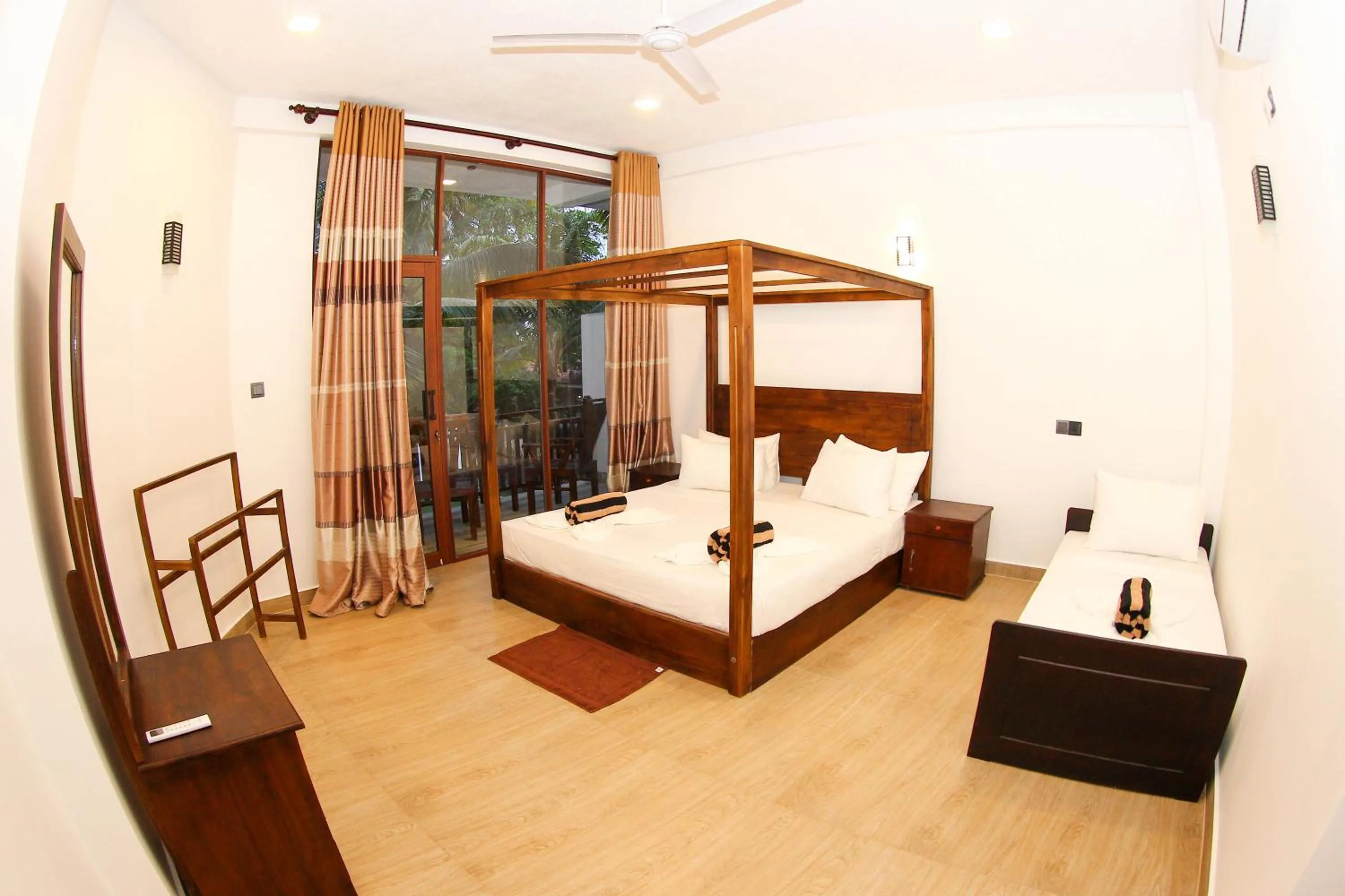 Bed in Bay Hiriketiya