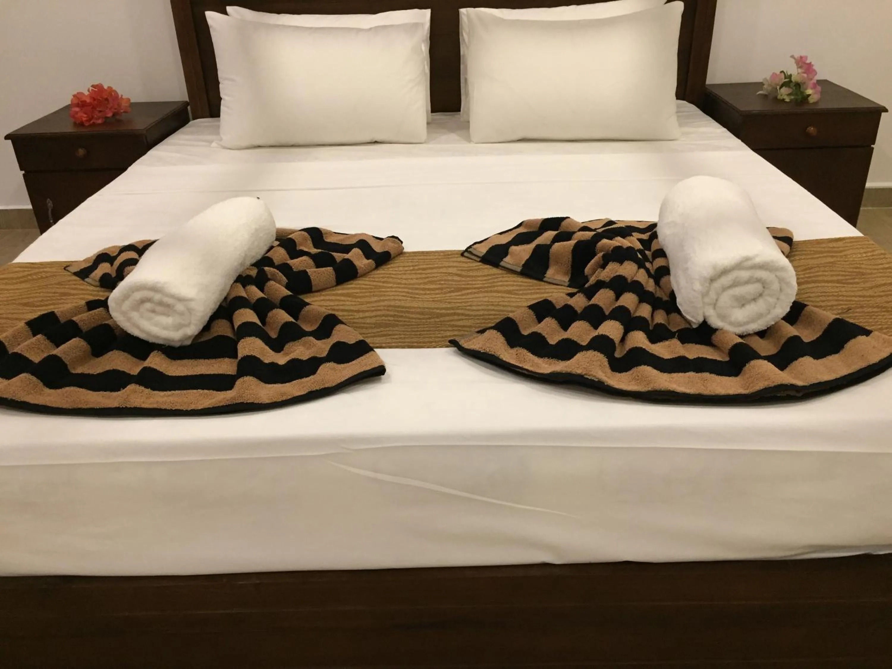 Bed in Bay Hiriketiya