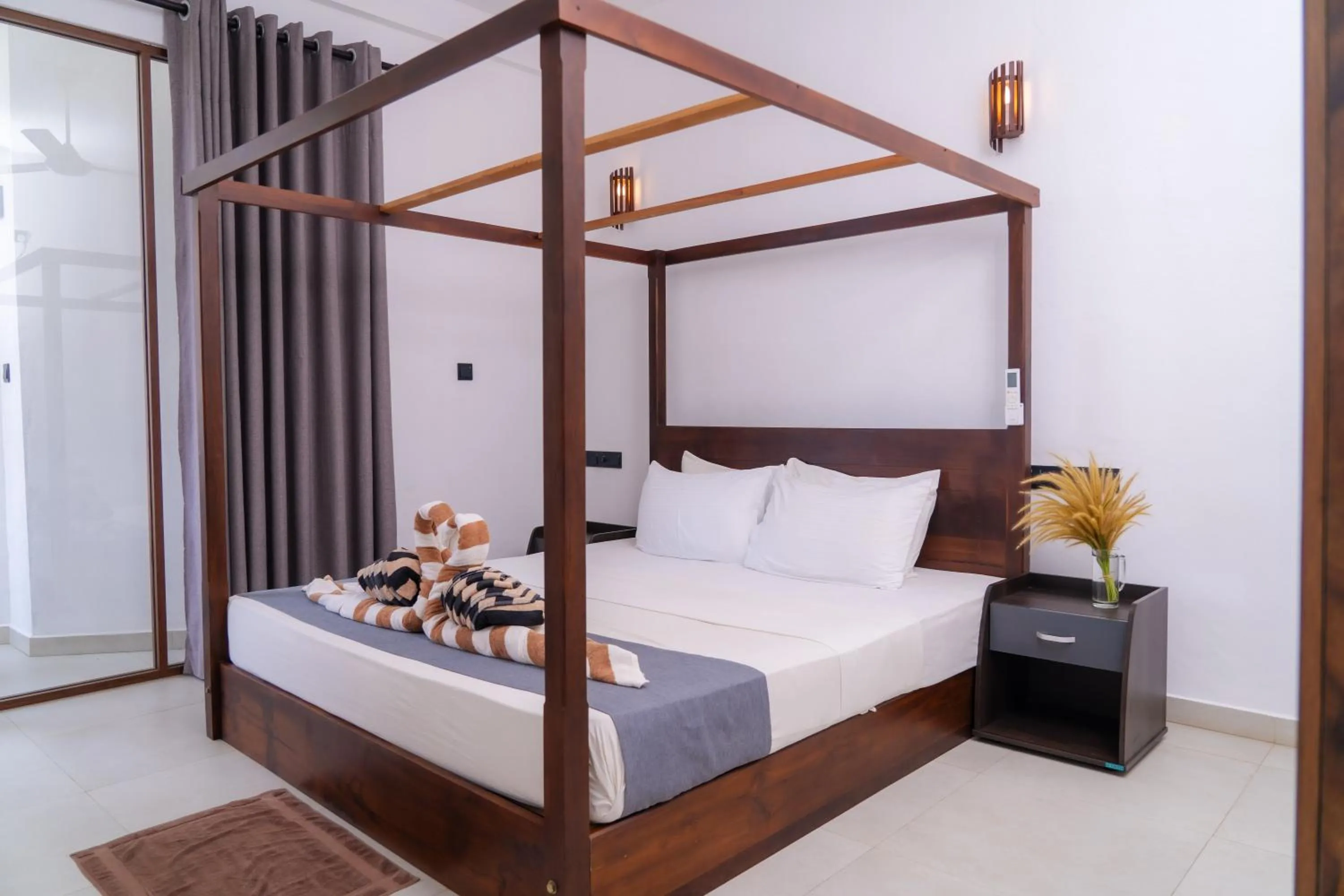 Bed in Bay Hiriketiya