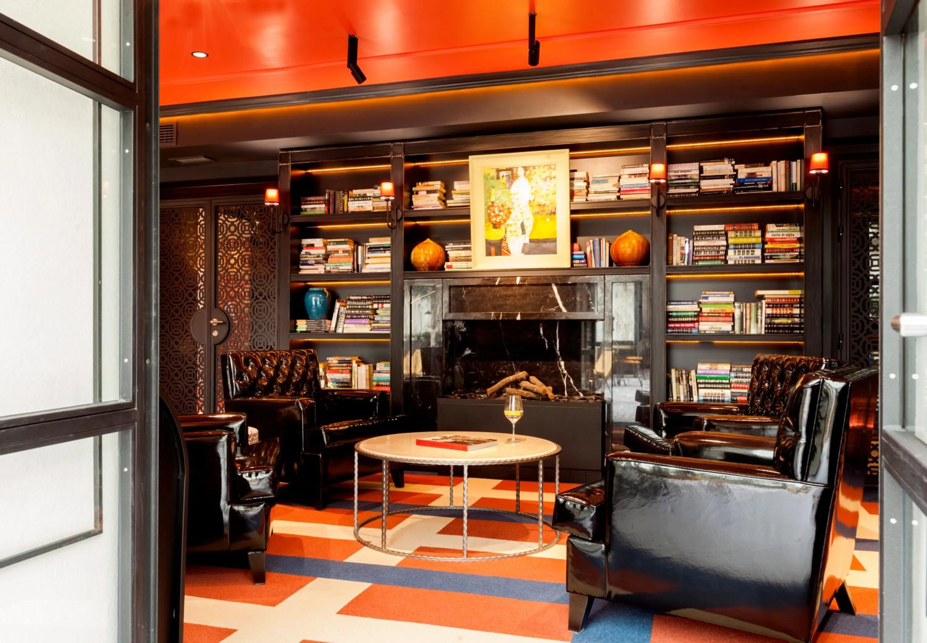 Library in Pestana Collection Plaza Mayor