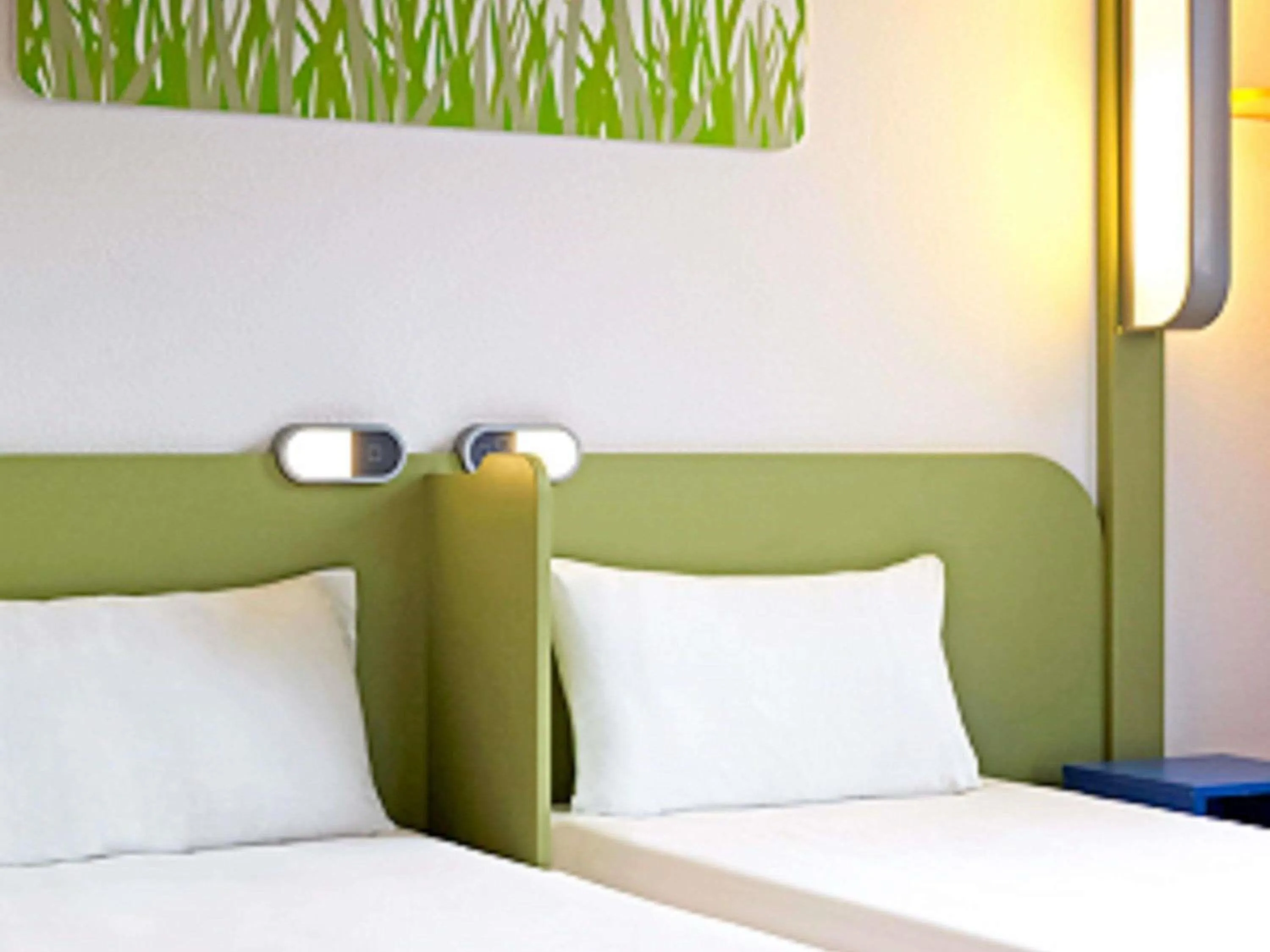 Bedroom, Bed in ibis budget Poitiers Nord Futuroscope