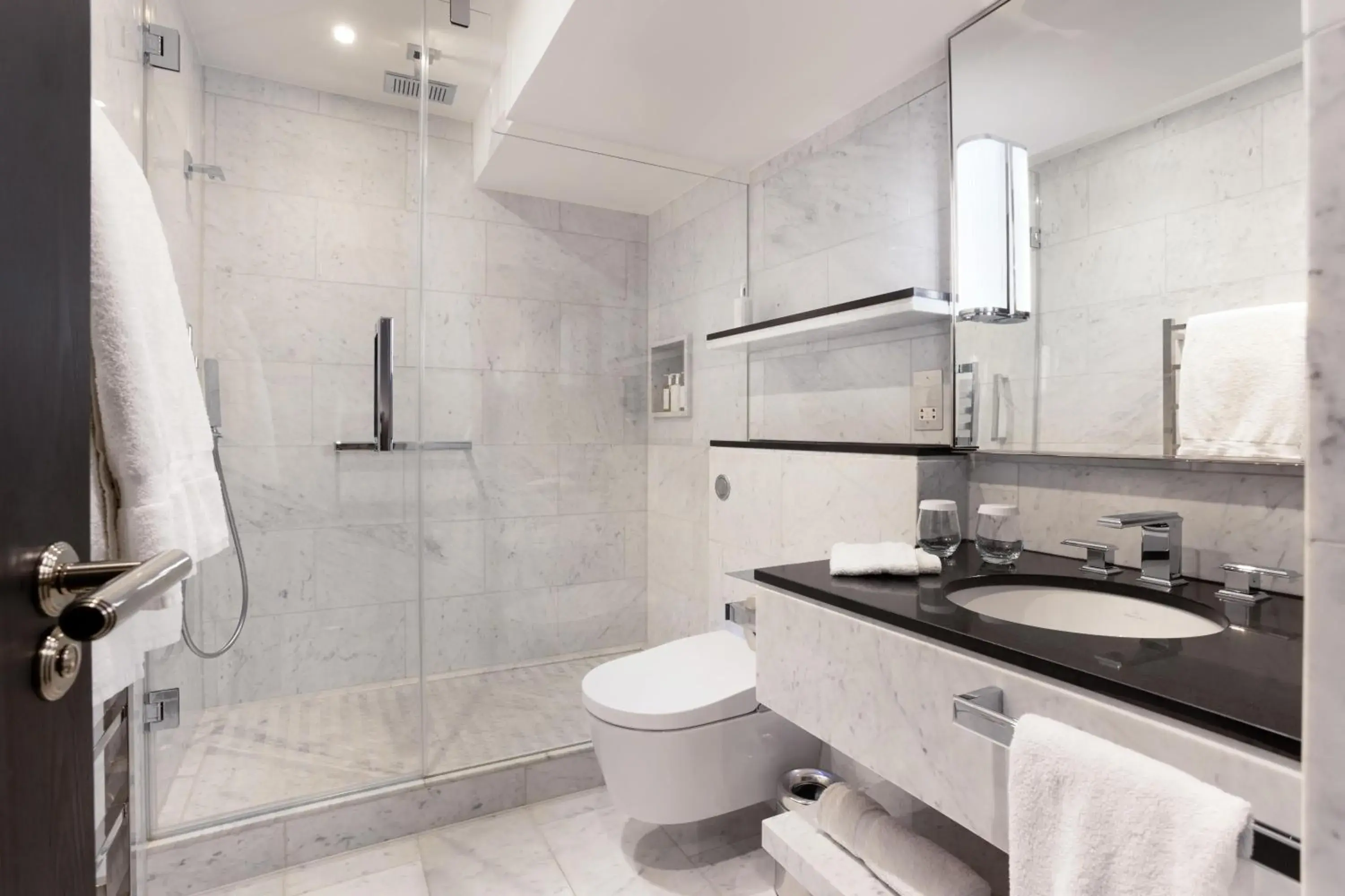 2 Interconnecting One Bedroom Apartments in 15 Basil Street Knightsbridge, Luxury Serviced Apartments 2 Interconnecting One Bedroom Apartments in 15 Basil Street Knightsbridge, Luxury Serviced Apartments