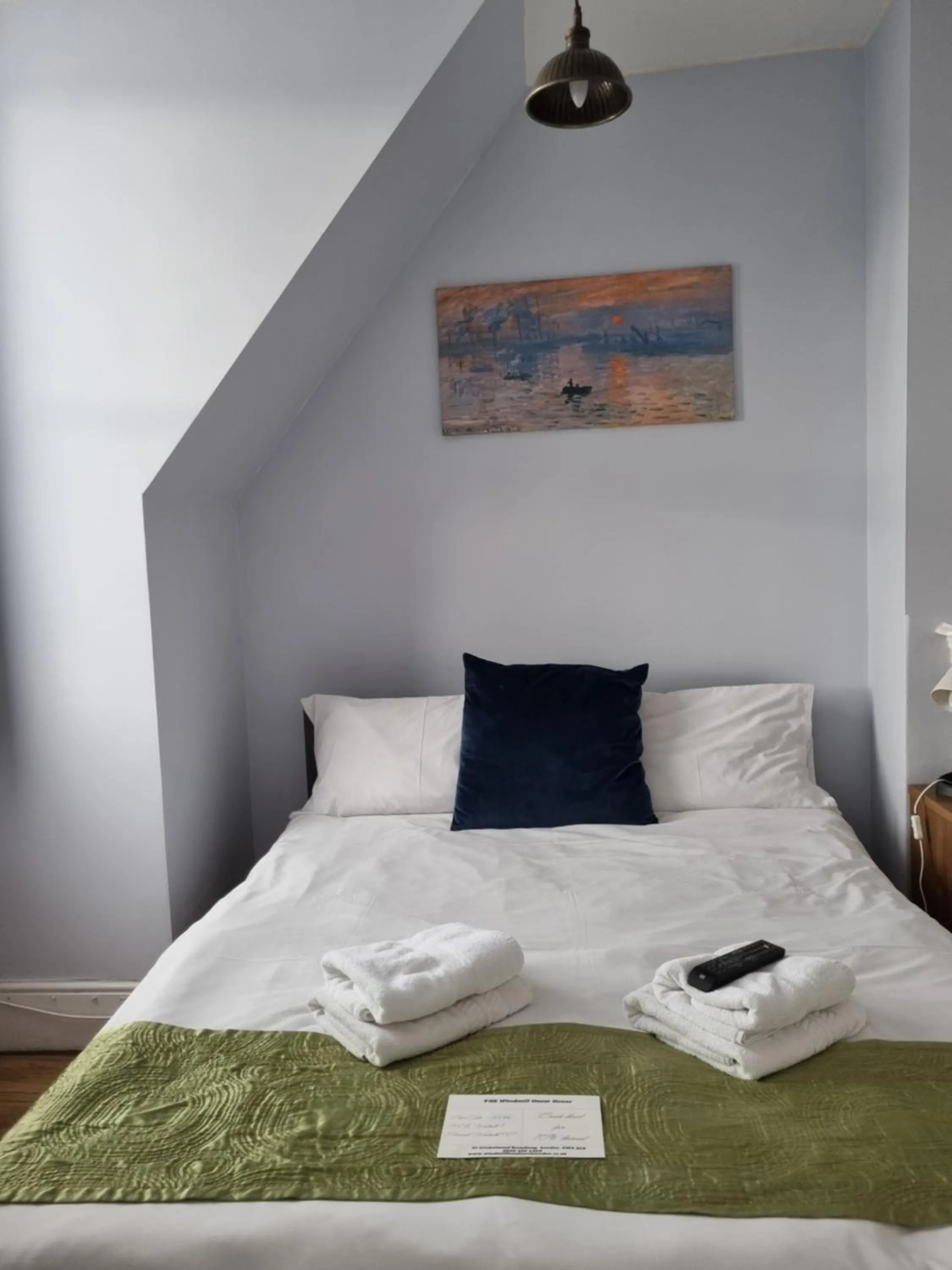 Bed in The Windmill Hotel