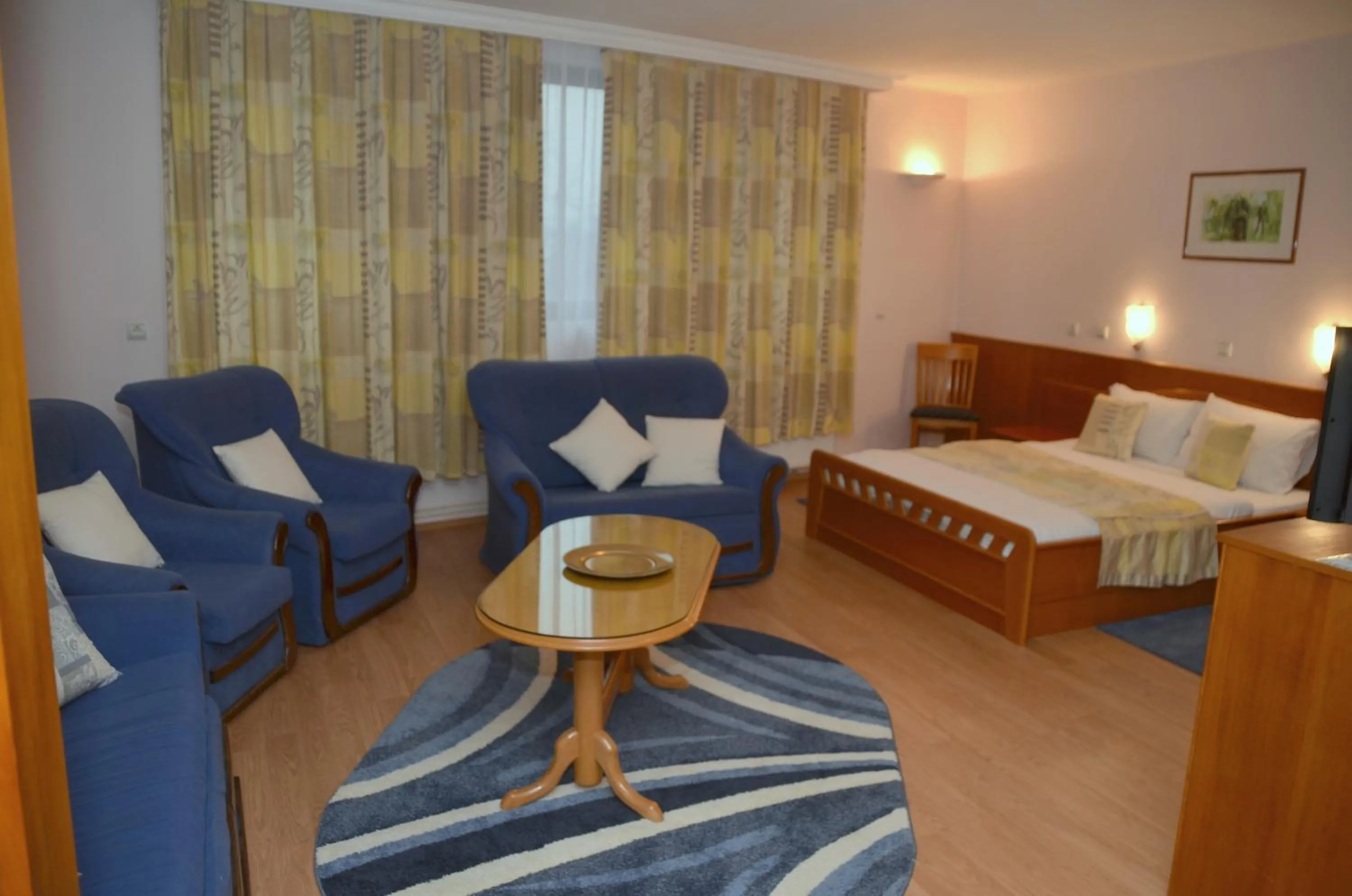 Bed in Garni Hotel Lake