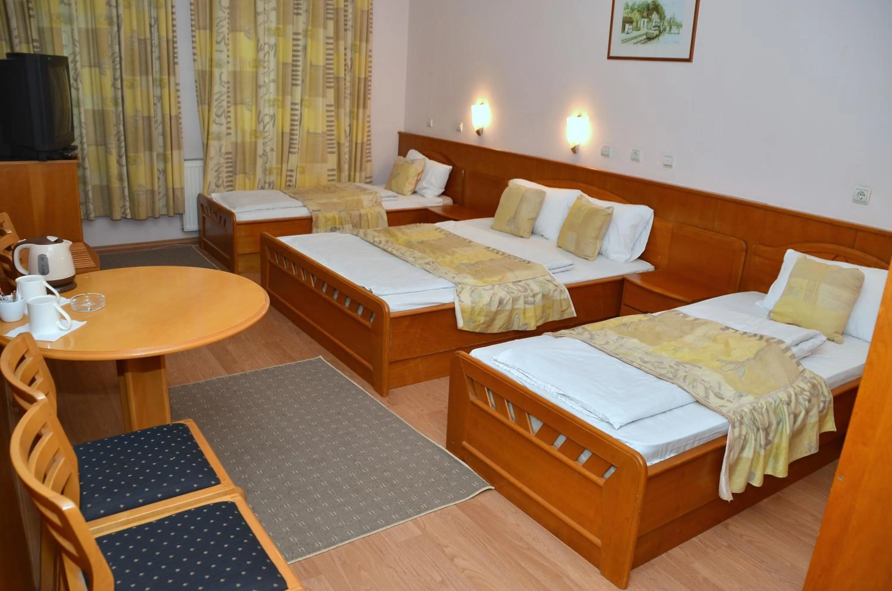Bed in Garni Hotel Lake