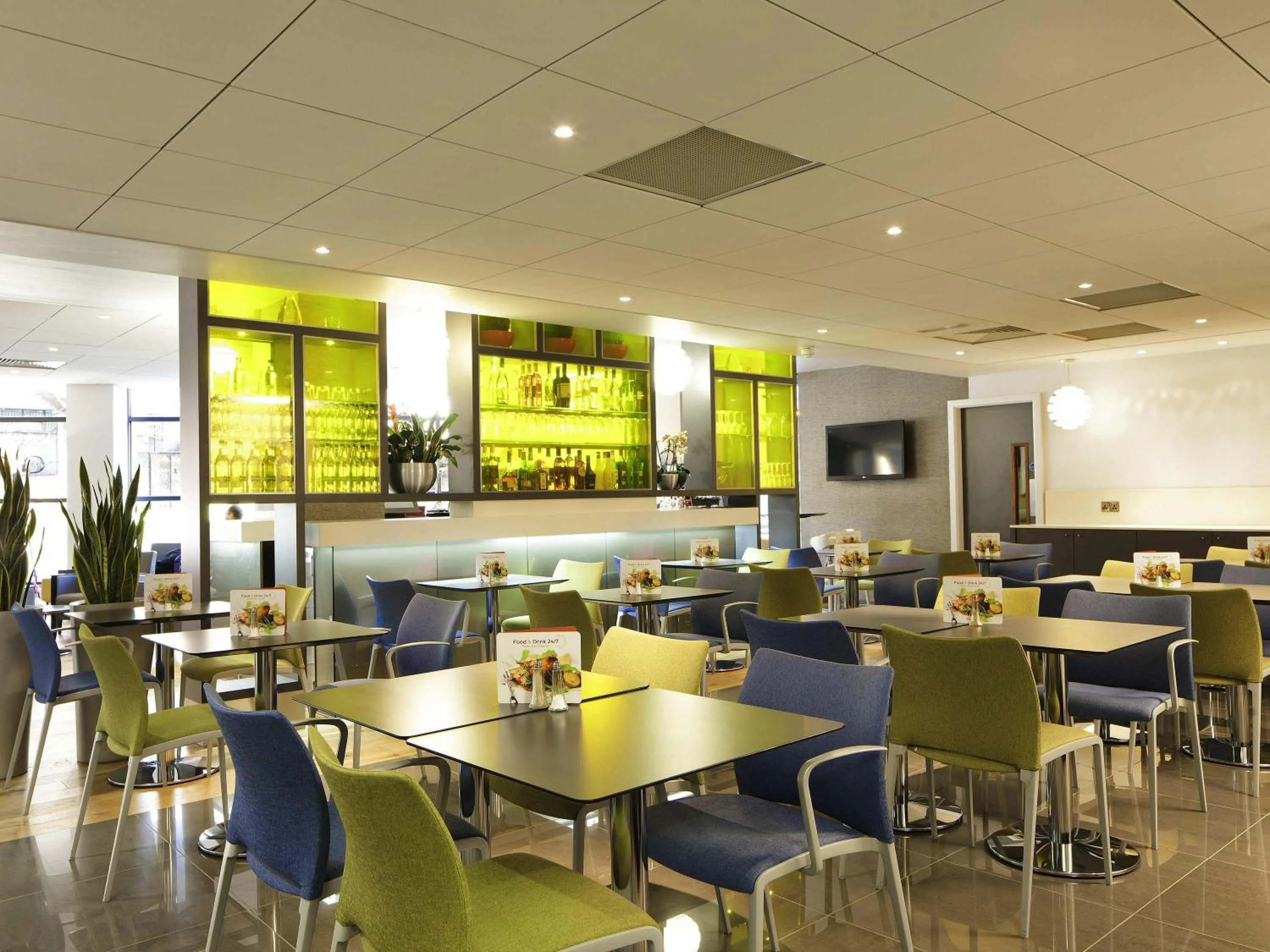 Restaurant/places to eat in ibis Manchester Centre Princess Street